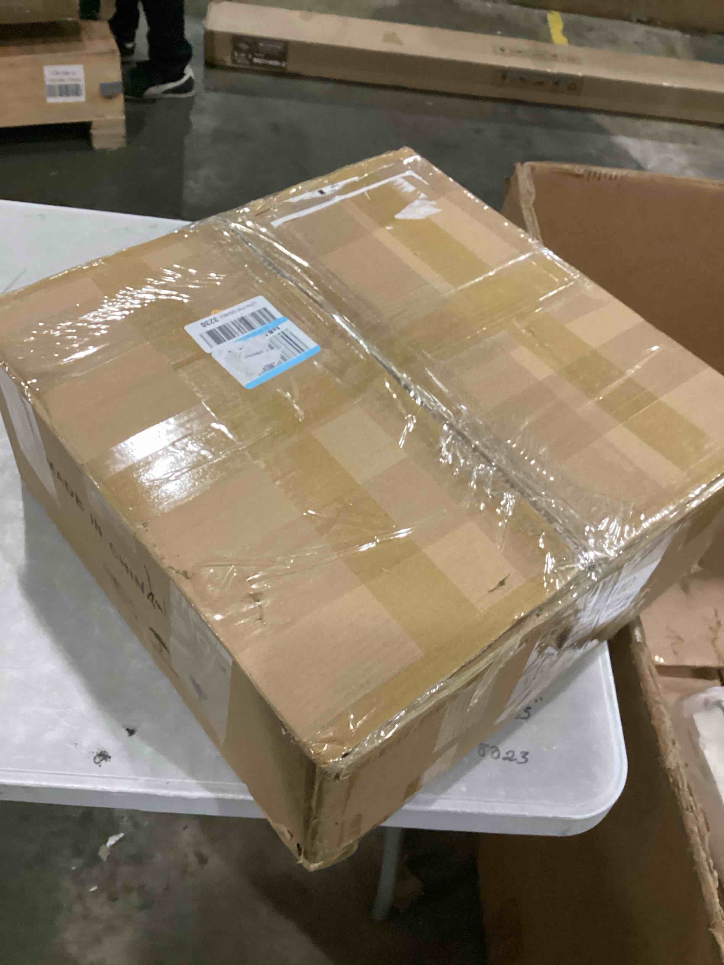 https://s3.amazonaws.com/lotting-images-prod/bidfta/ORG6861368_1737570572995.jpeg