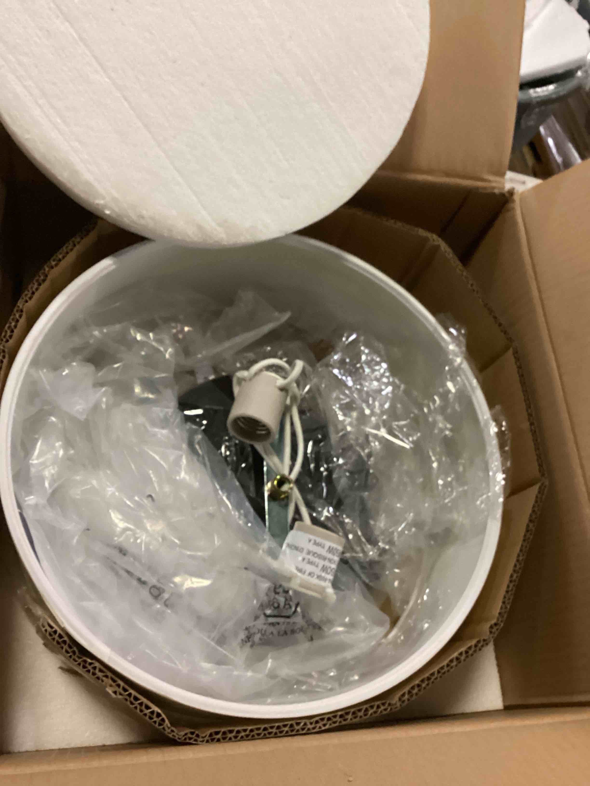 https://s3.amazonaws.com/lotting-images-prod/bidfta/ORG6862541_1730394310602.jpeg