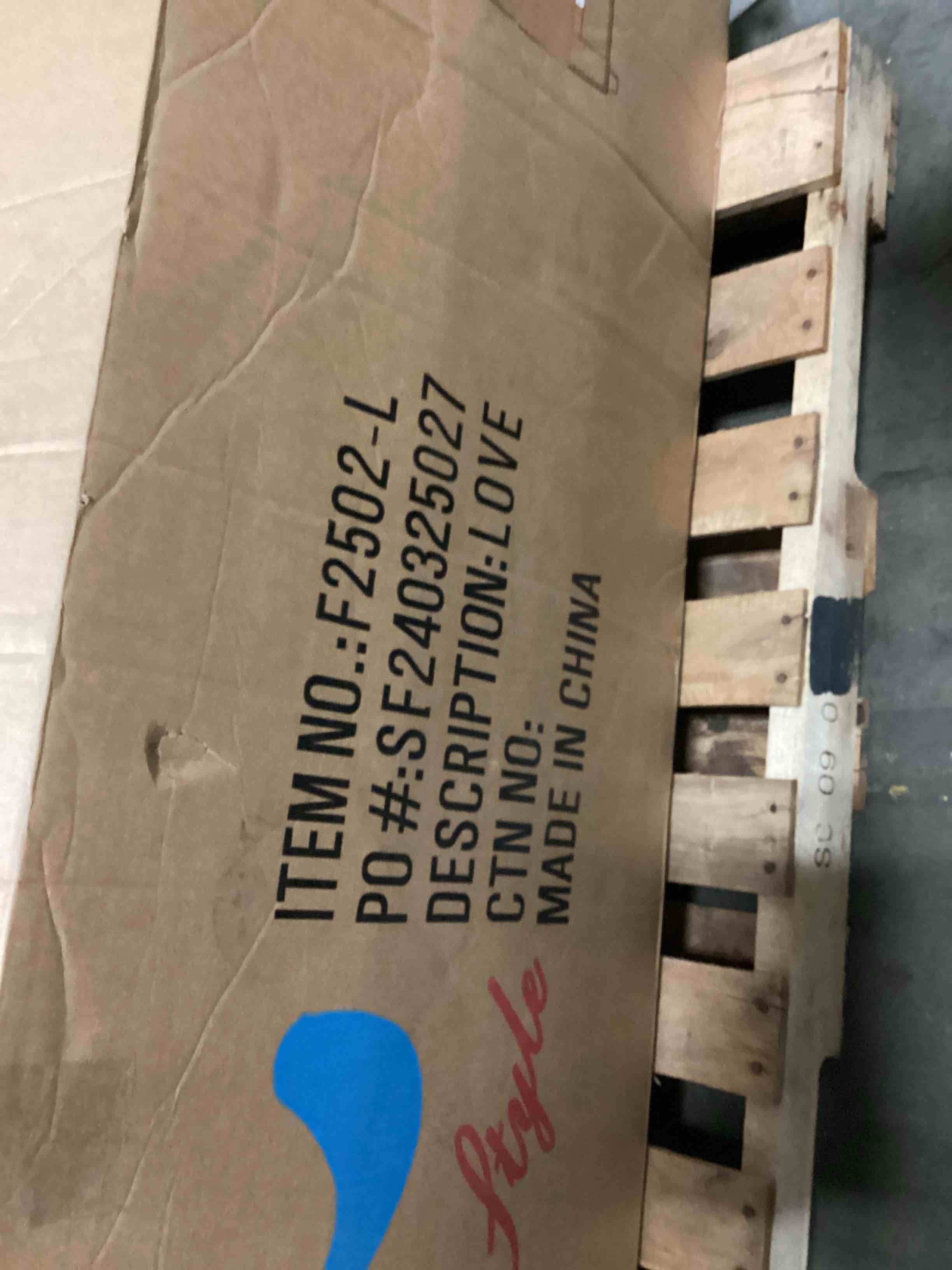 https://s3.amazonaws.com/lotting-images-prod/bidfta/ORG6863181_1730553414823.jpeg