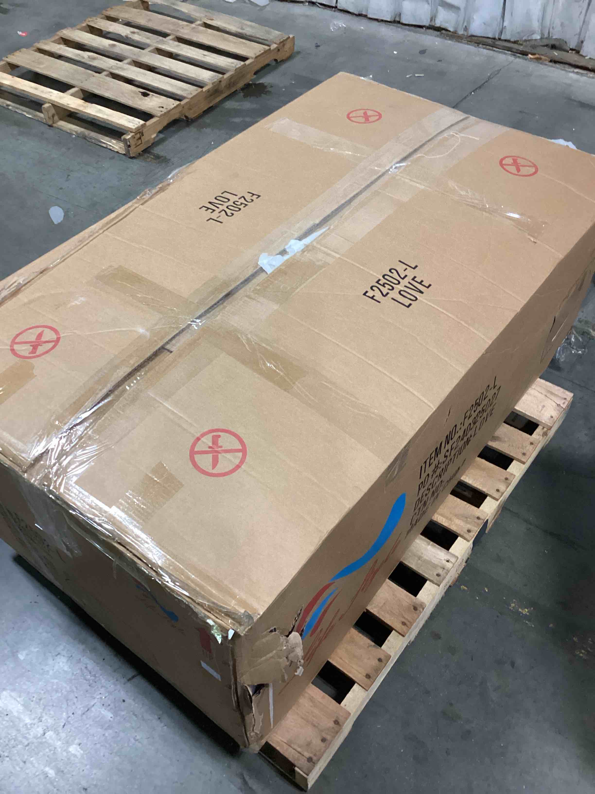 https://s3.amazonaws.com/lotting-images-prod/bidfta/ORG6863181_1730553420911.jpeg