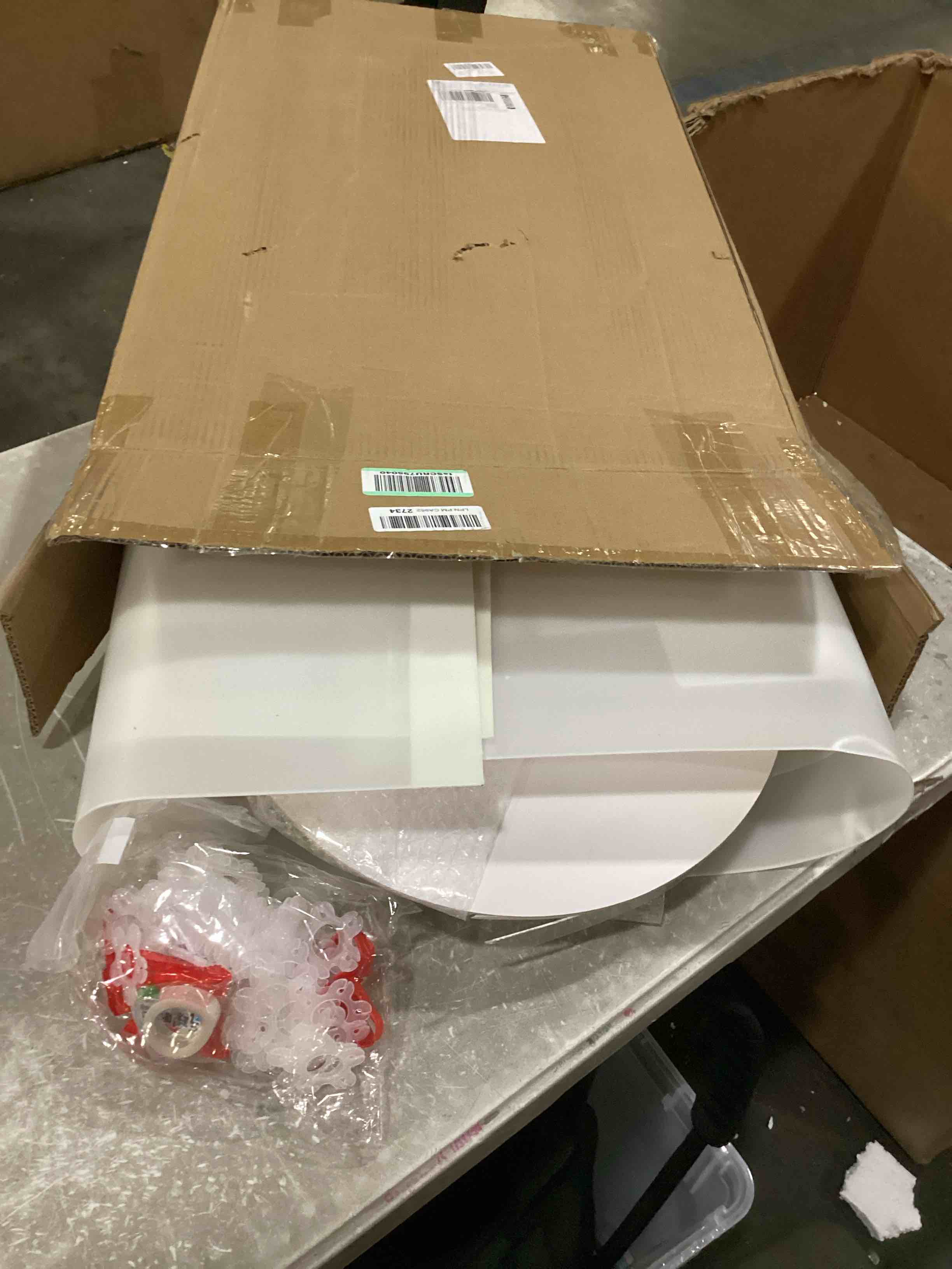 https://s3.amazonaws.com/lotting-images-prod/bidfta/ORG6863427_1730809629501.jpeg