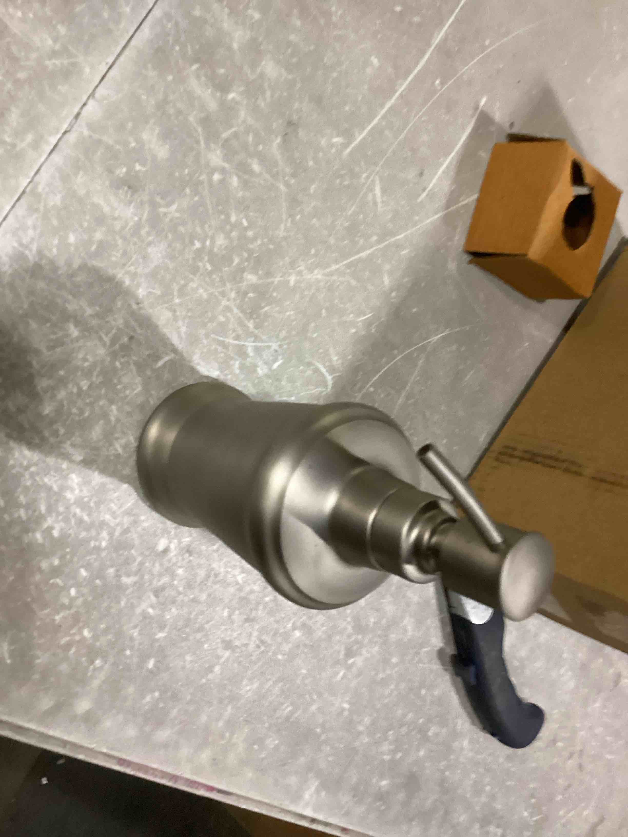 https://s3.amazonaws.com/lotting-images-prod/bidfta/ORG6863462_1730815994959.jpeg
