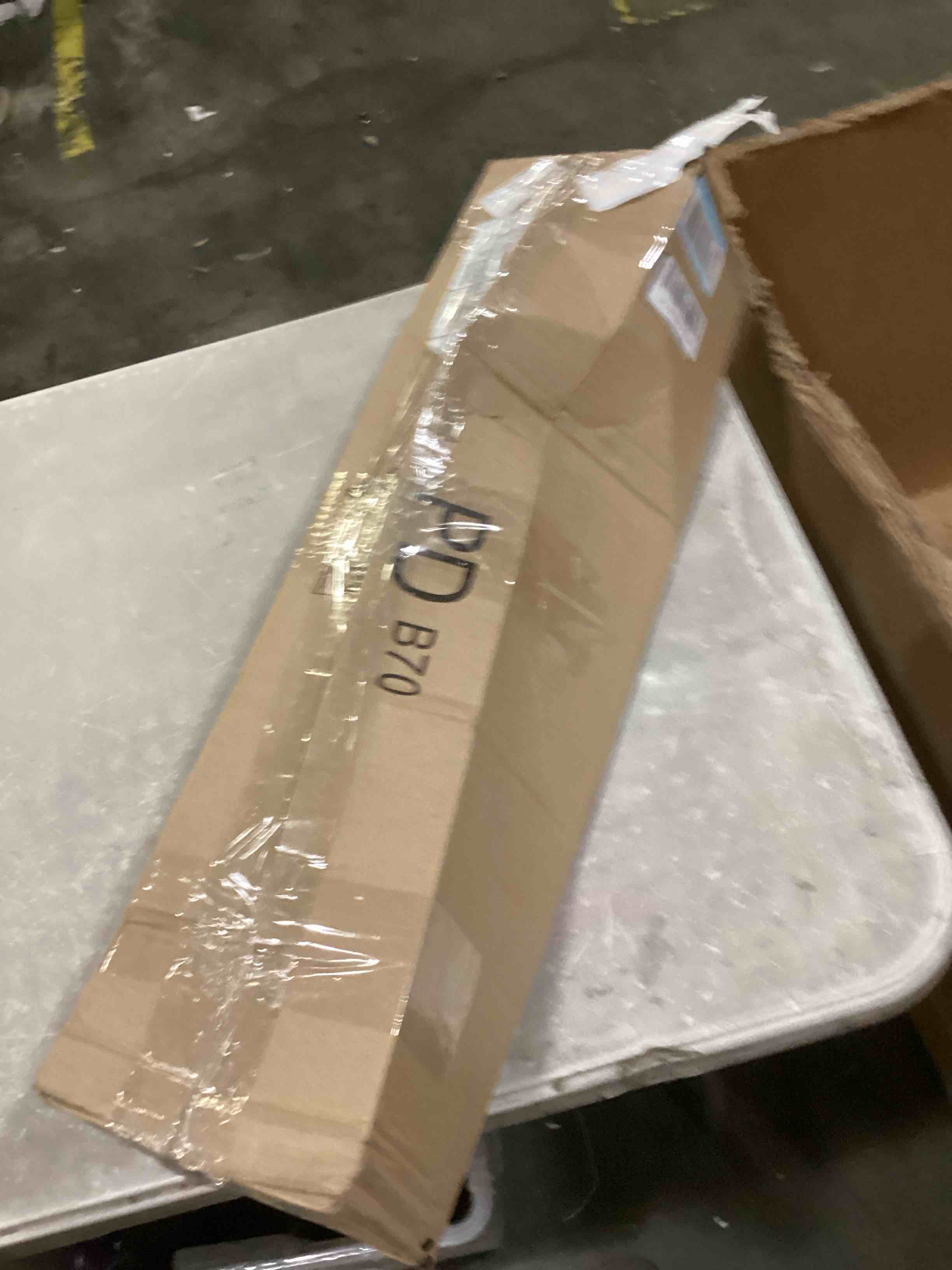 https://s3.amazonaws.com/lotting-images-prod/bidfta/ORG6863513_1730834545764.jpeg