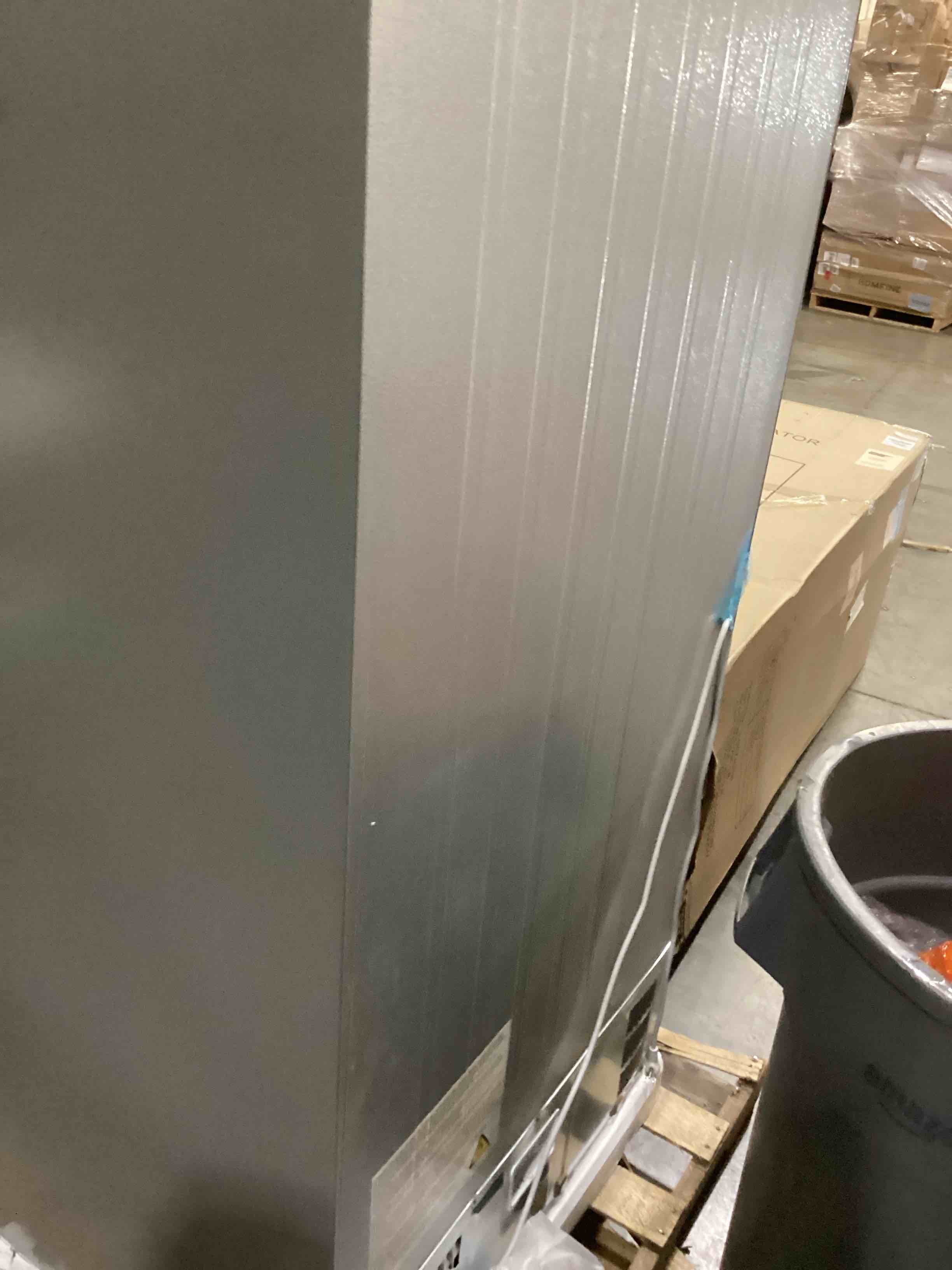 https://s3.amazonaws.com/lotting-images-prod/bidfta/ORG6864006_1731355365562.jpeg