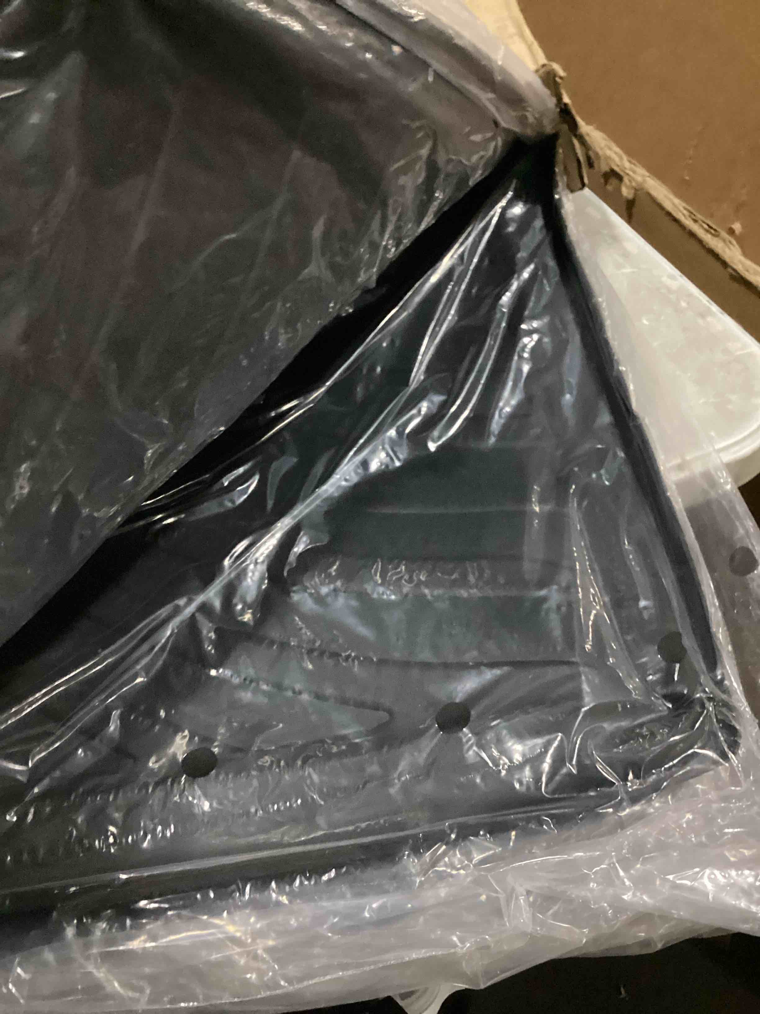 https://s3.amazonaws.com/lotting-images-prod/bidfta/ORG6864356_1731946082309.jpeg