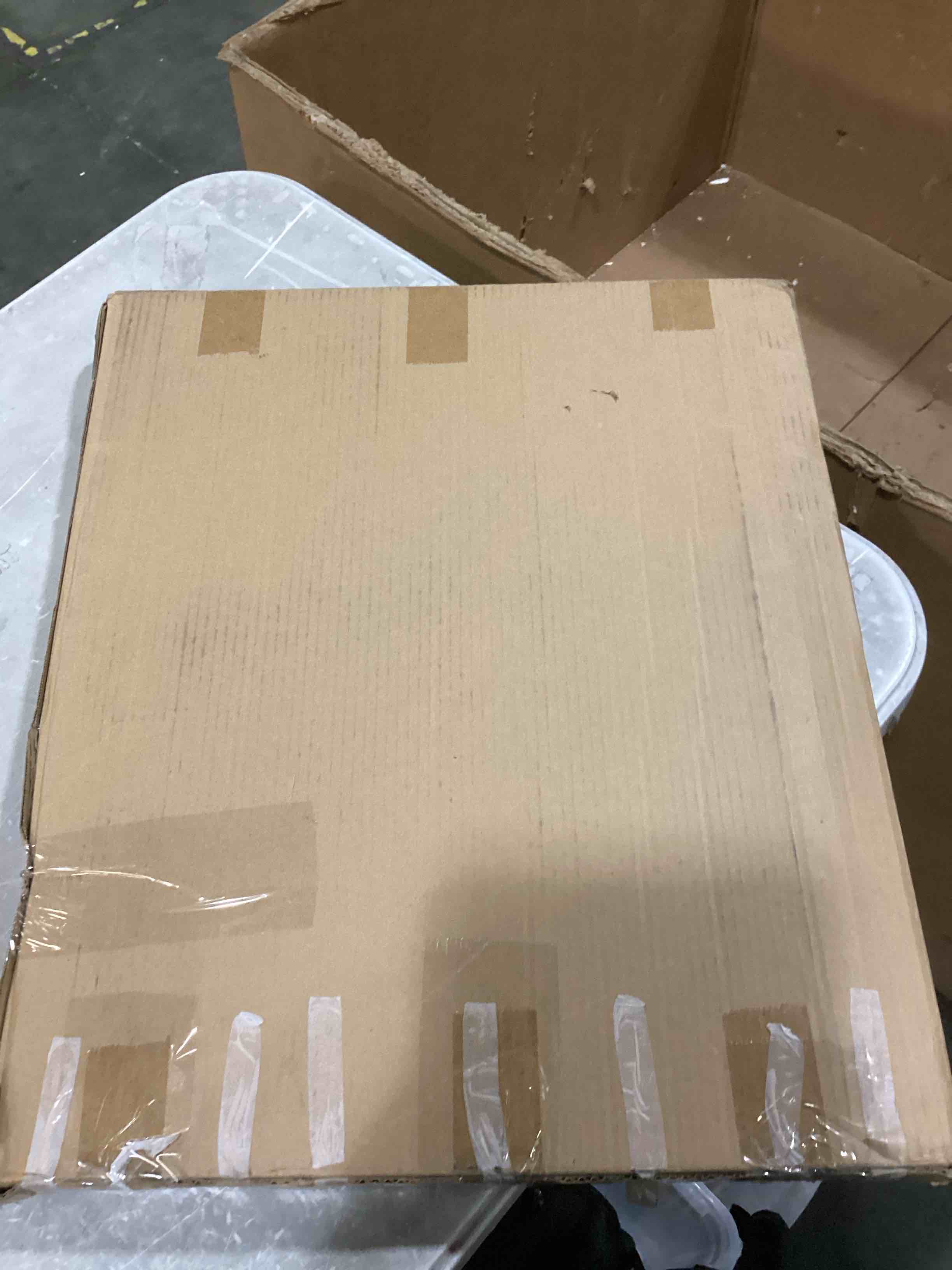 https://s3.amazonaws.com/lotting-images-prod/bidfta/ORG6864356_1731946129945.jpeg