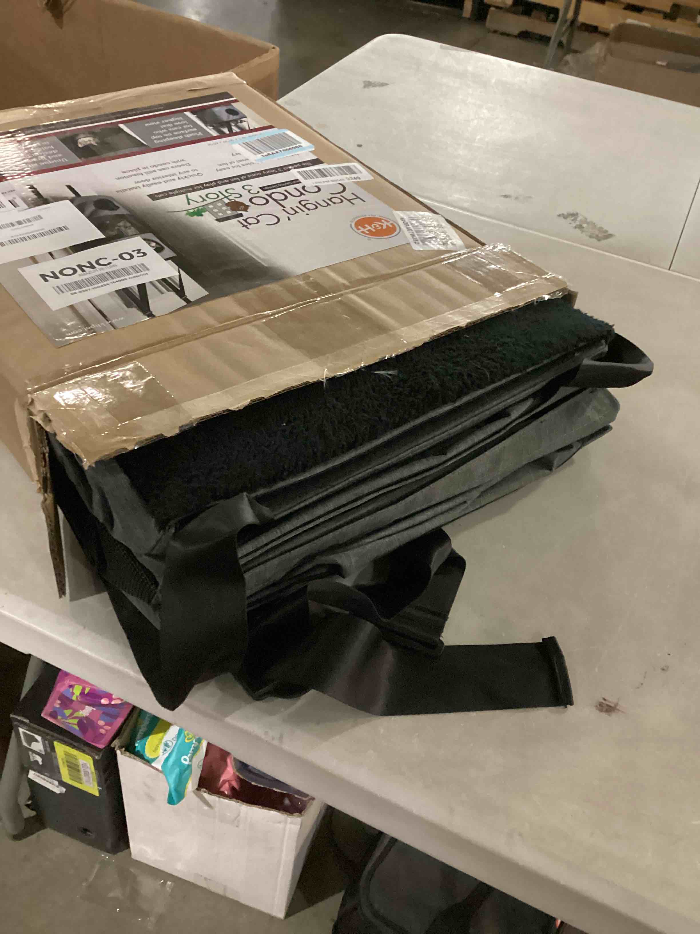 https://s3.amazonaws.com/lotting-images-prod/bidfta/ORG6864564_1730811732498.jpeg