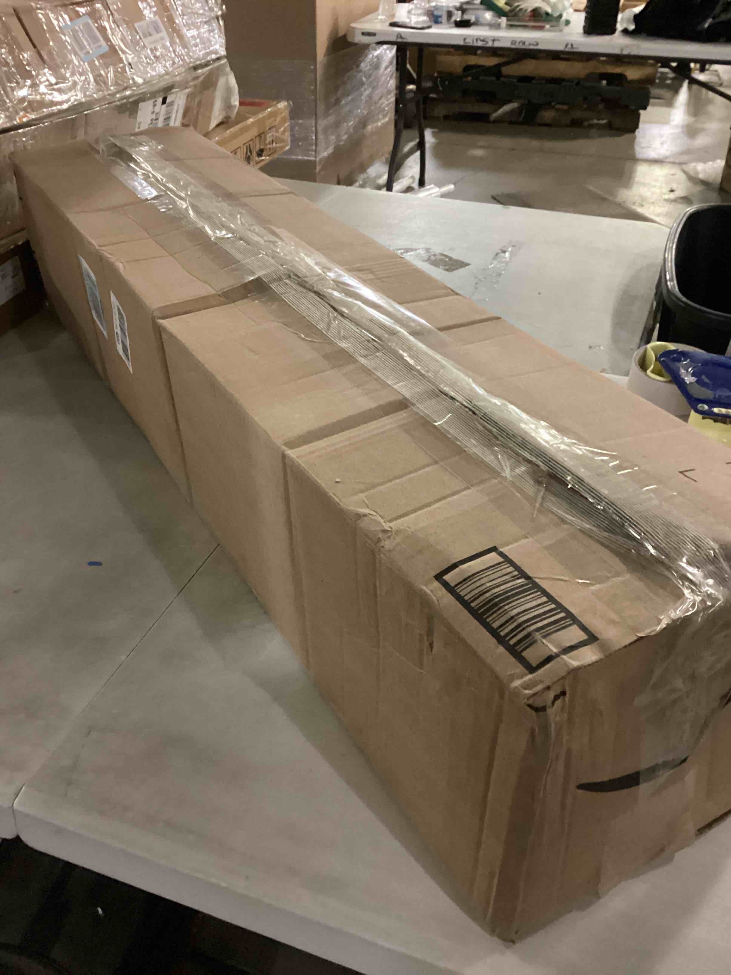 https://s3.amazonaws.com/lotting-images-prod/bidfta/ORG6864760_1730911182823.jpeg