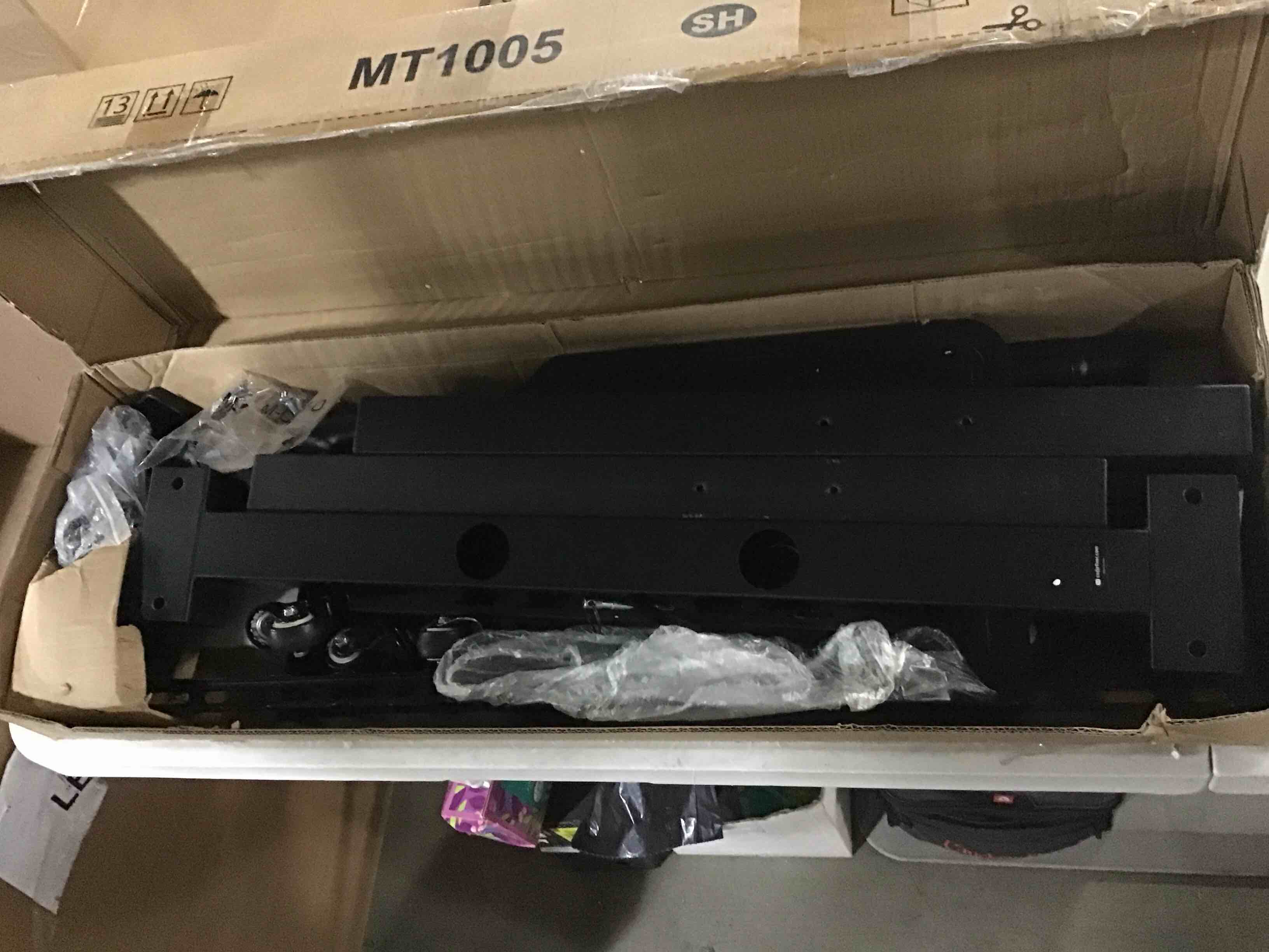 https://s3.amazonaws.com/lotting-images-prod/bidfta/ORG6865301_1731586652827.jpeg