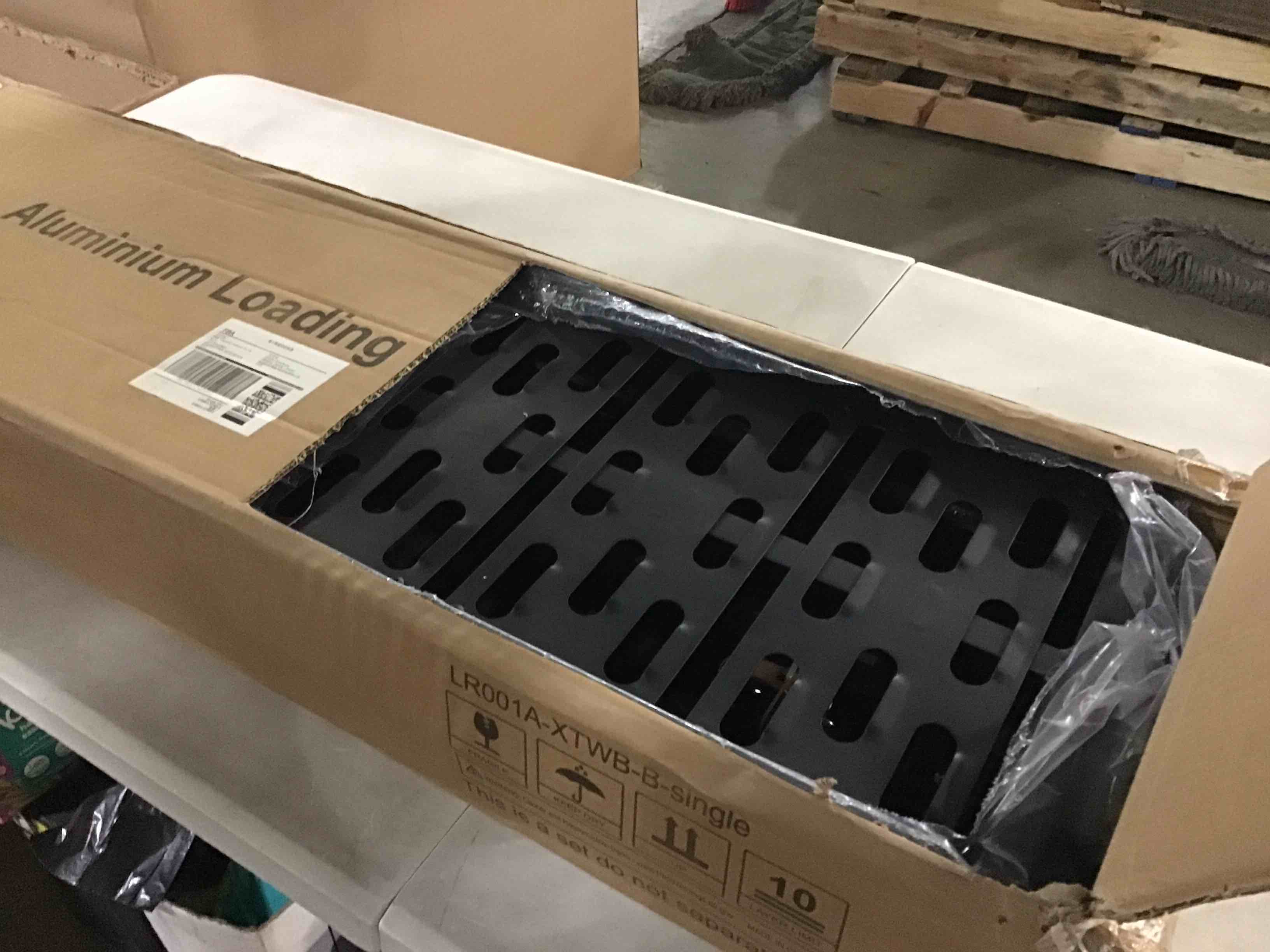 https://s3.amazonaws.com/lotting-images-prod/bidfta/ORG6865305_1731587231765.jpeg