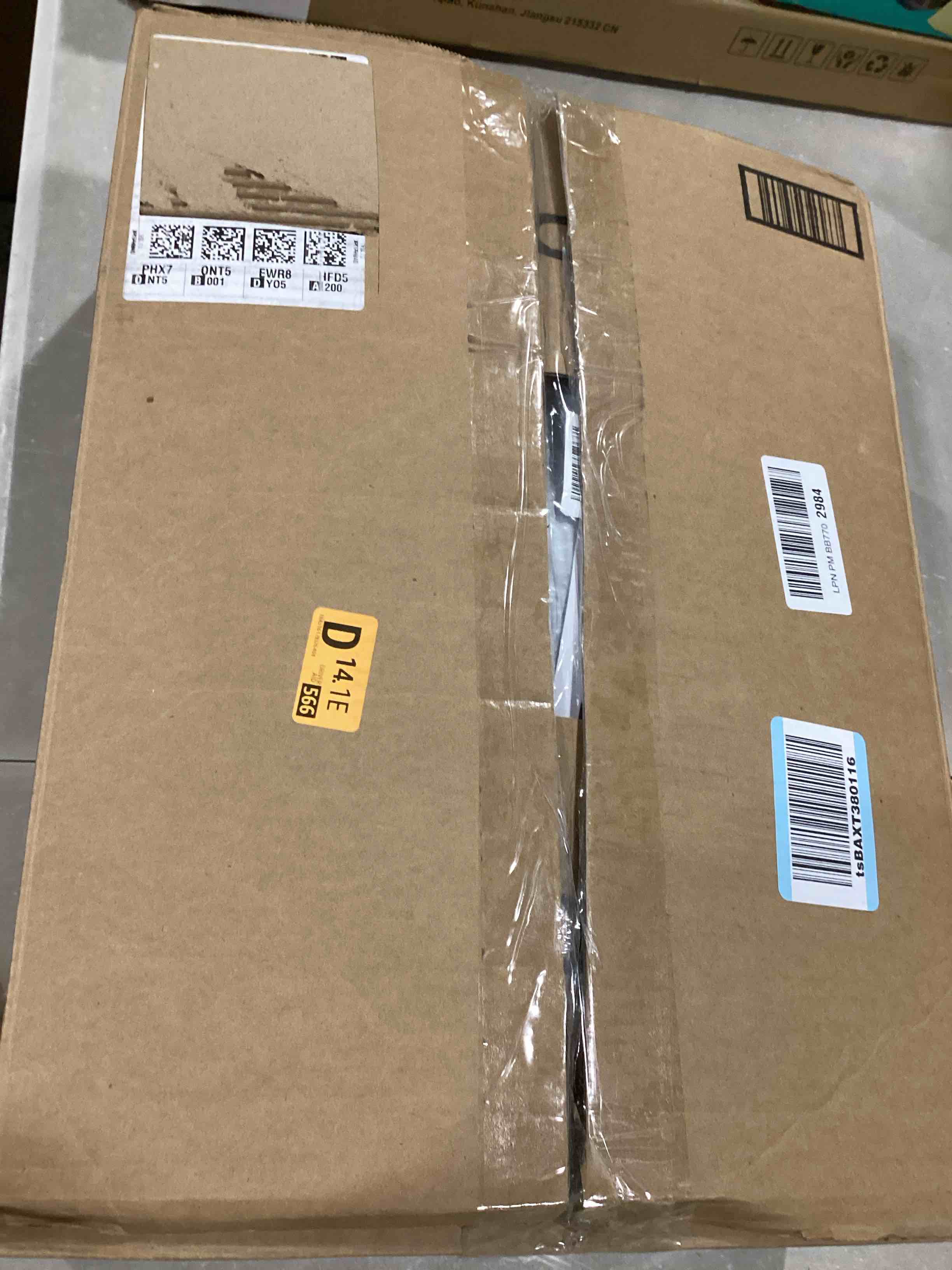 https://s3.amazonaws.com/lotting-images-prod/bidfta/ORG6865980_1731415913351.jpeg