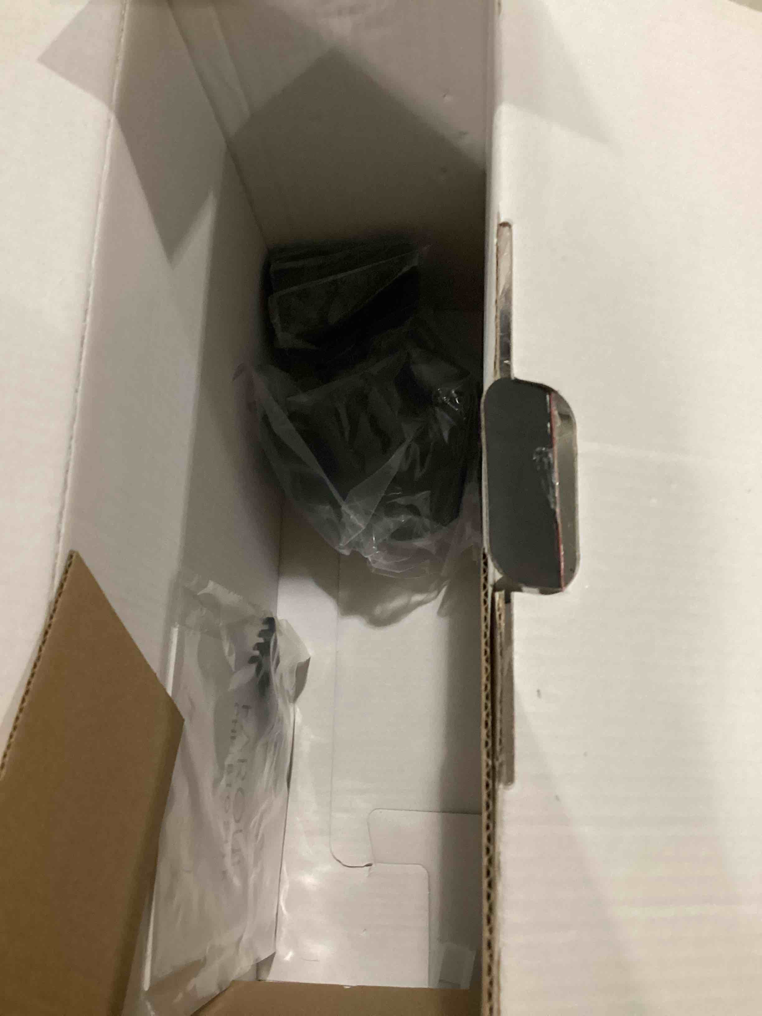 https://s3.amazonaws.com/lotting-images-prod/bidfta/ORG6866421_1731695938558.jpeg