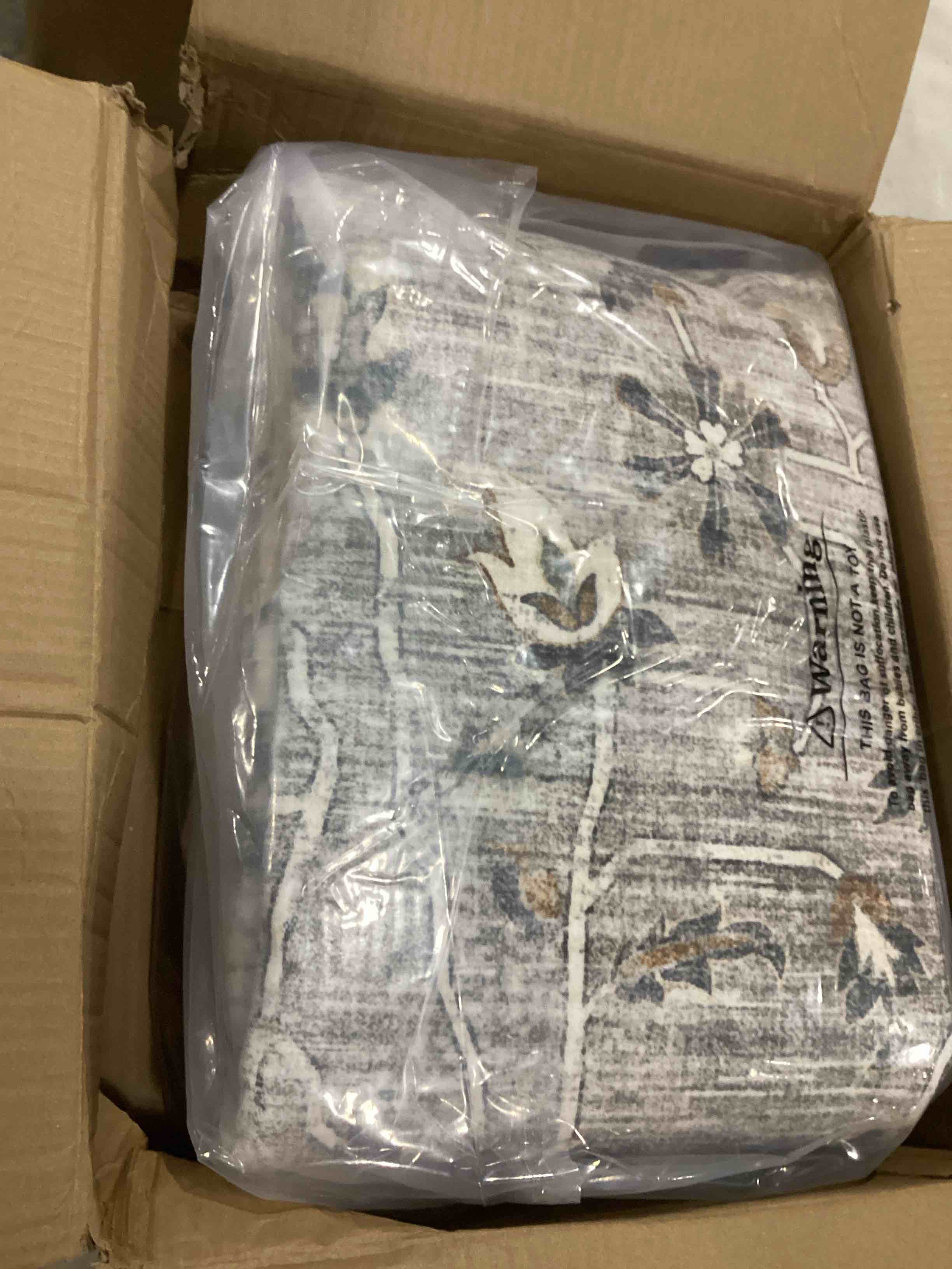 https://s3.amazonaws.com/lotting-images-prod/bidfta/ORG6867261_1732210595728.jpeg