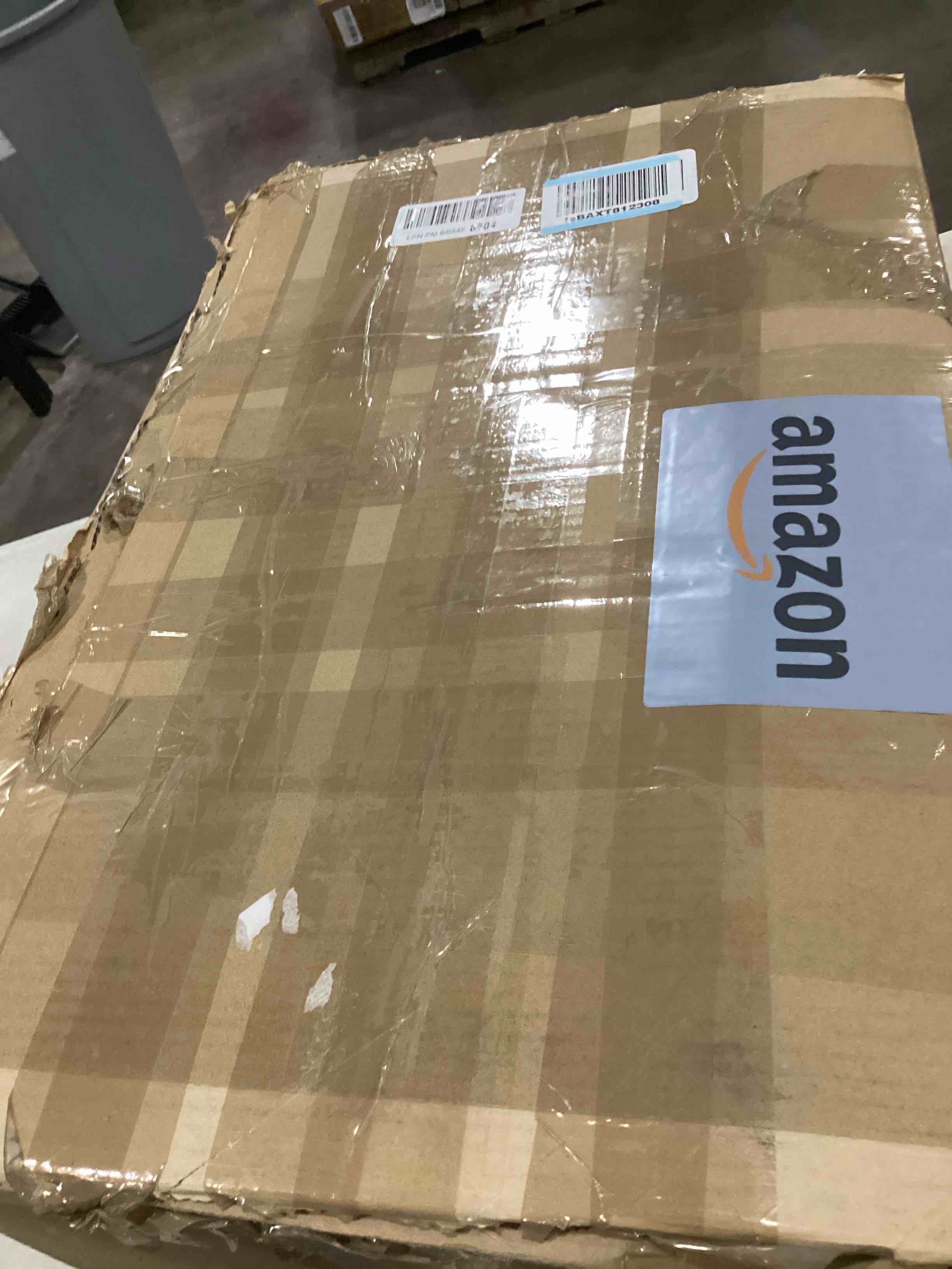https://s3.amazonaws.com/lotting-images-prod/bidfta/ORG6867270_1732211657862.jpeg