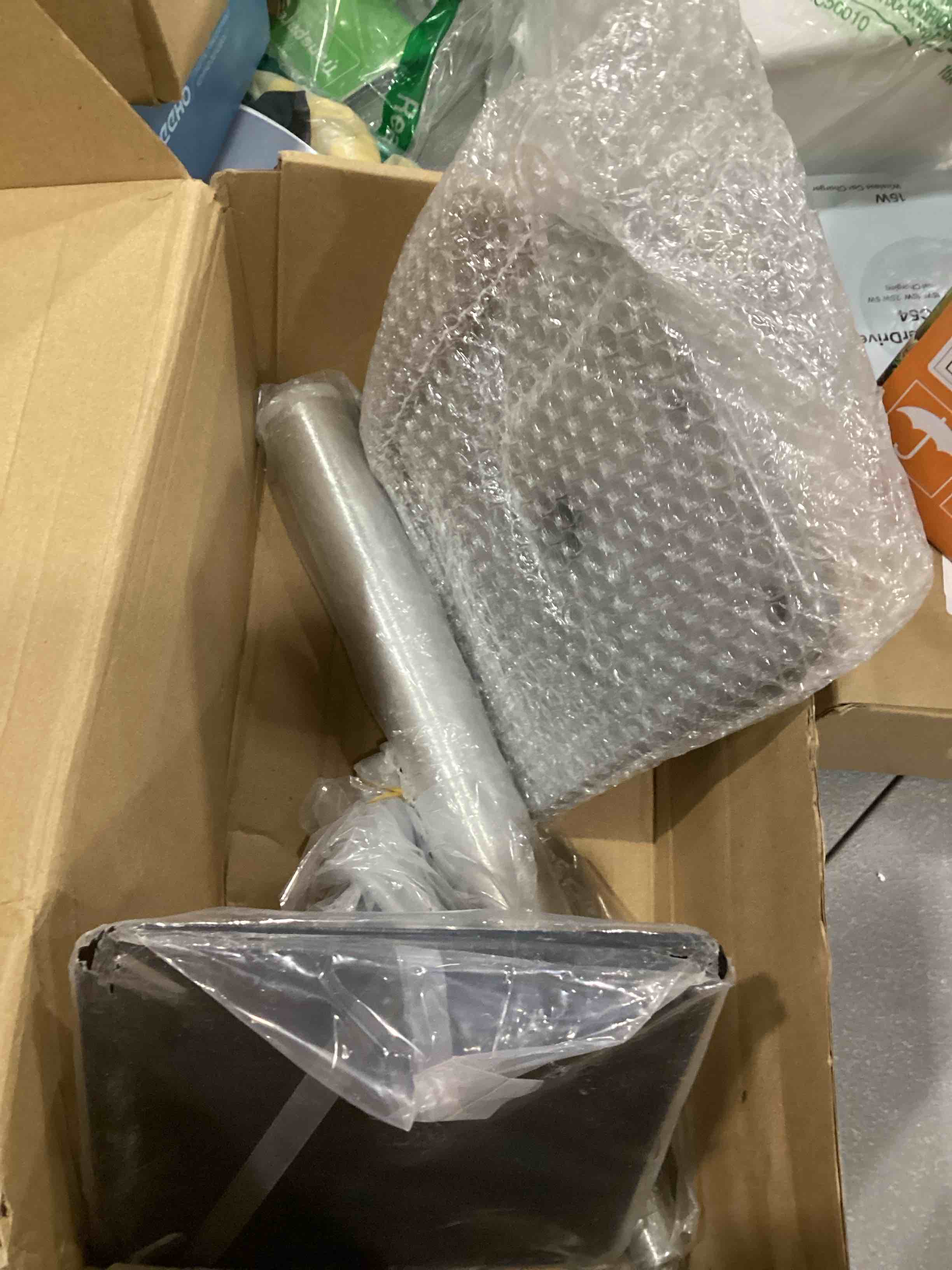 https://s3.amazonaws.com/lotting-images-prod/bidfta/ORG6868021_1731680872007.jpeg