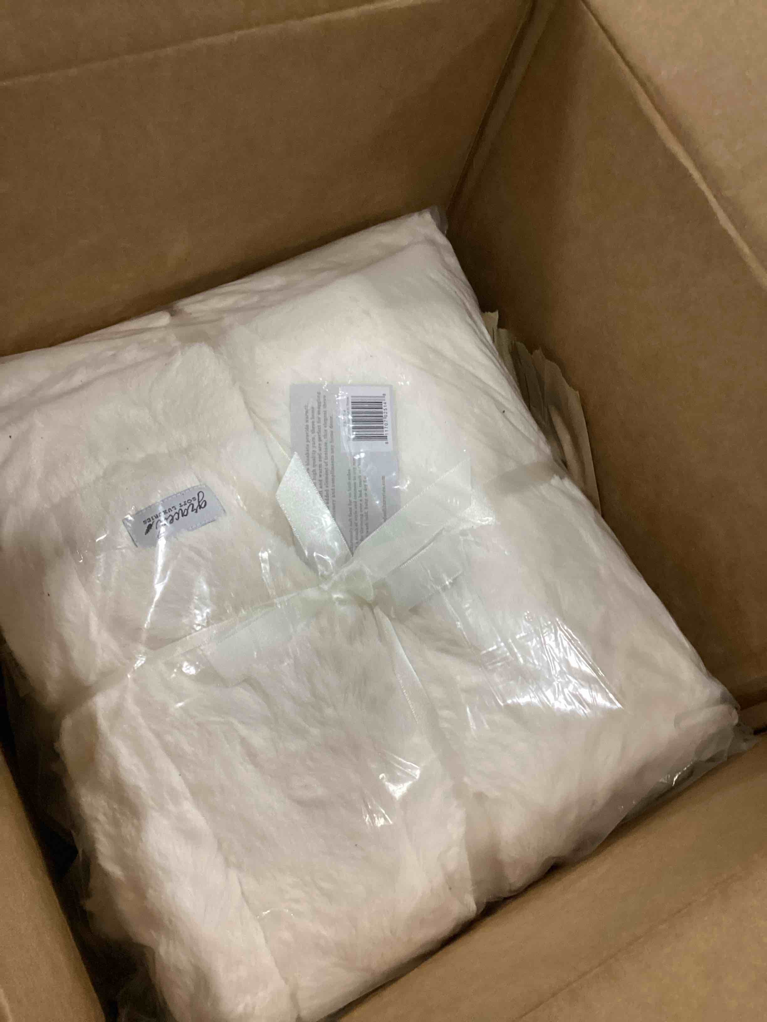 https://s3.amazonaws.com/lotting-images-prod/bidfta/ORG6868439_1732024761631.jpeg