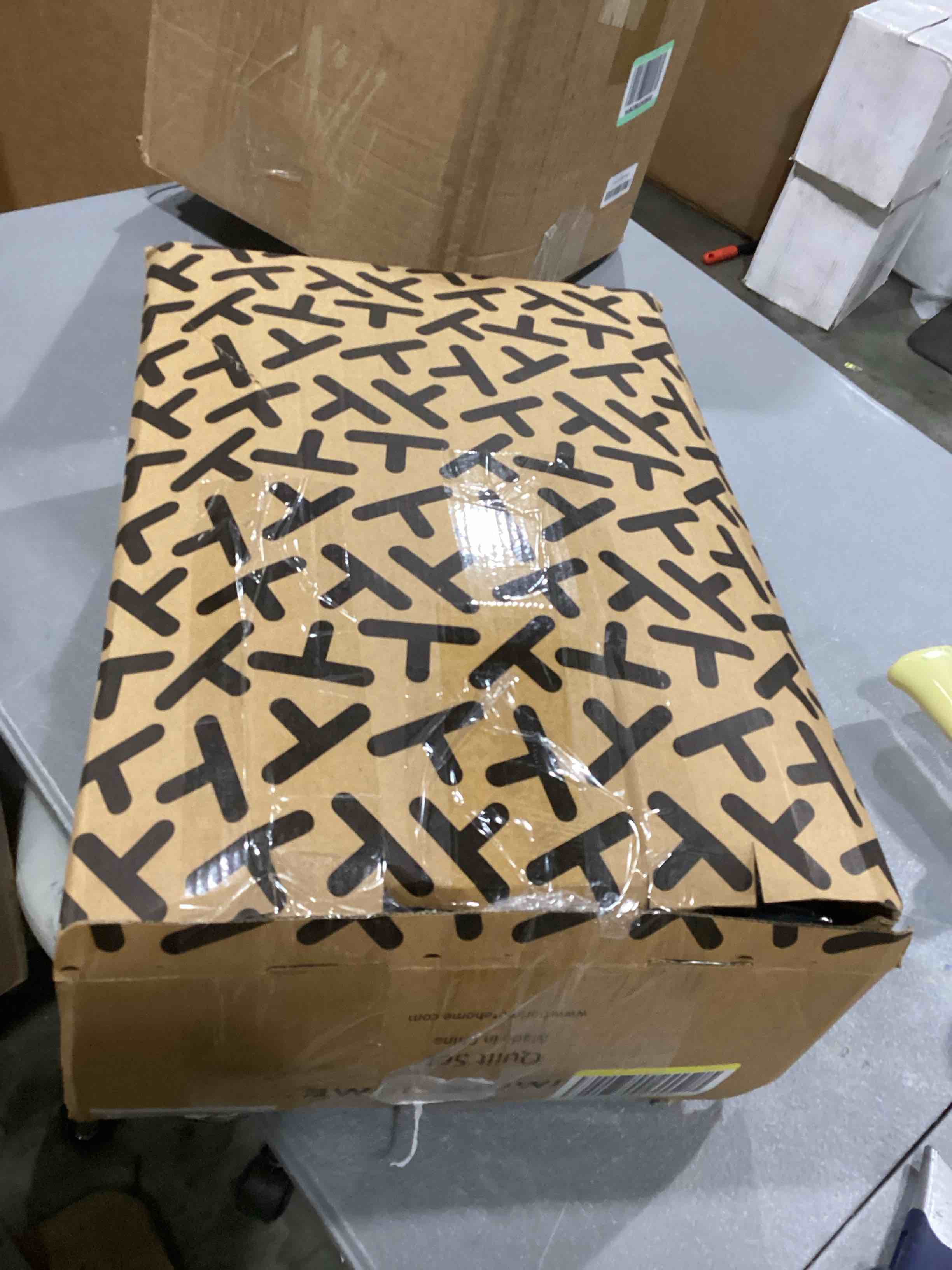 https://s3.amazonaws.com/lotting-images-prod/bidfta/ORG6868498_1732037675677.jpeg