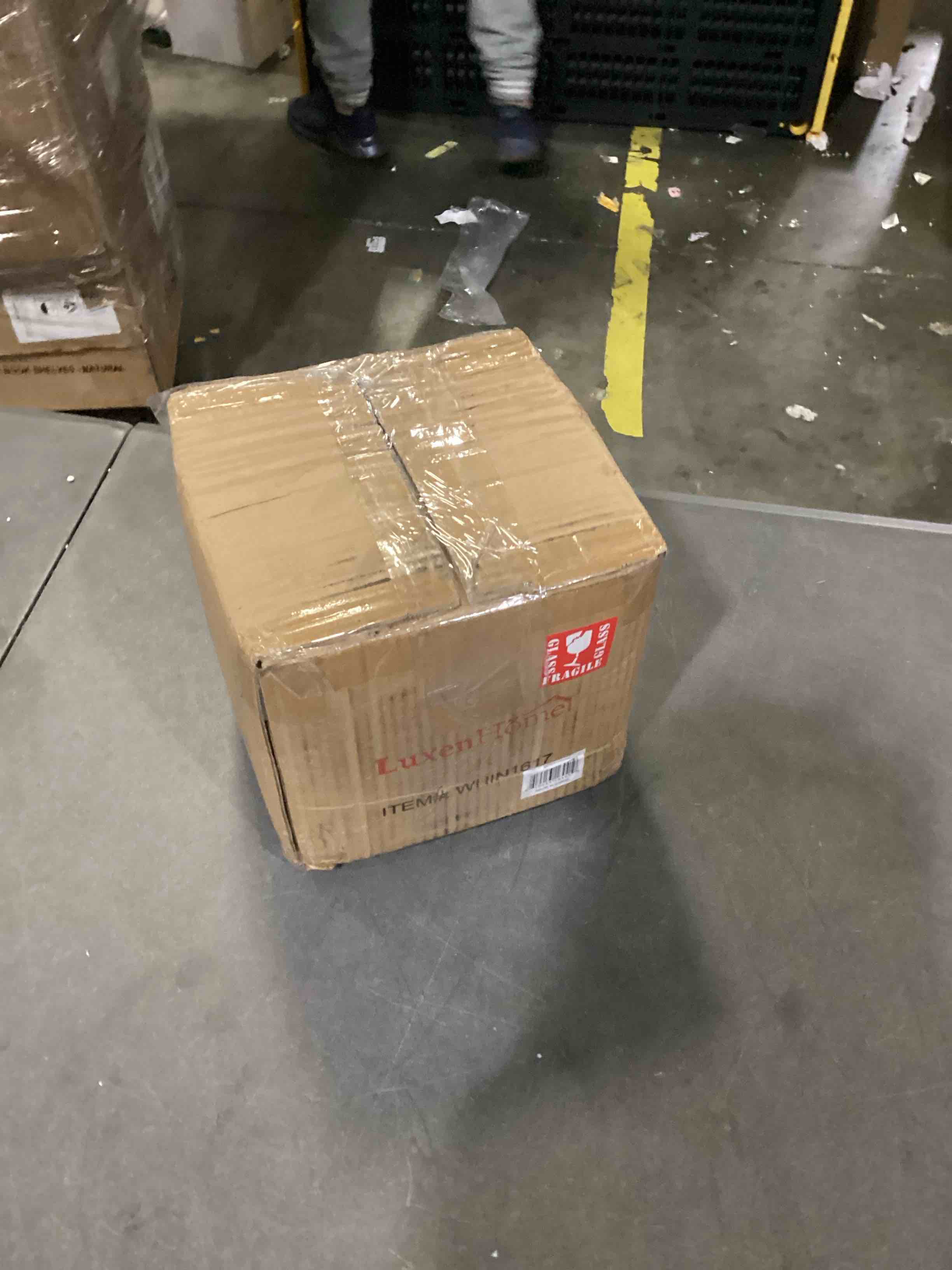 https://s3.amazonaws.com/lotting-images-prod/bidfta/ORG6869471_1730923987198.jpeg