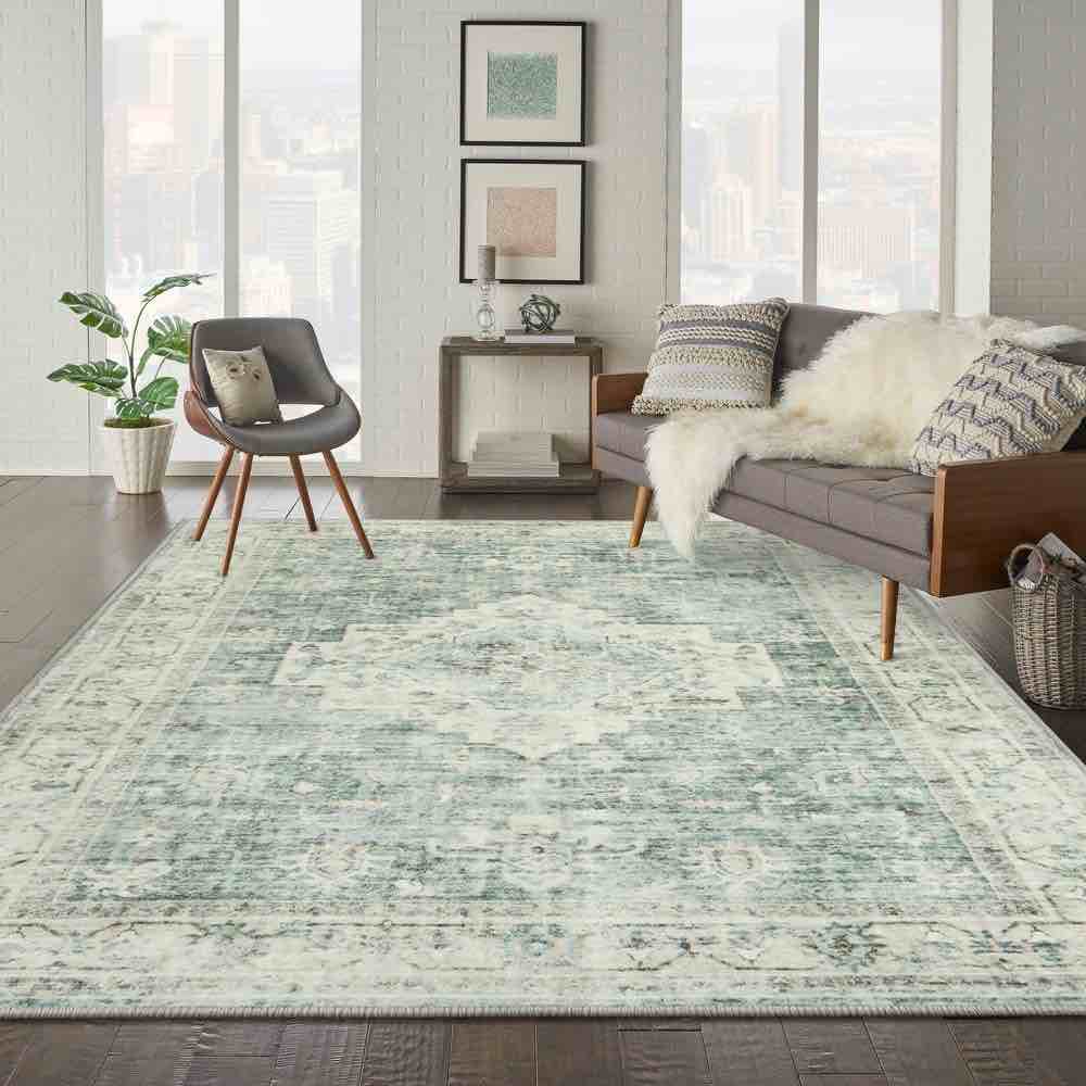 Geometric Handwoven Polyester Area Rug in Green