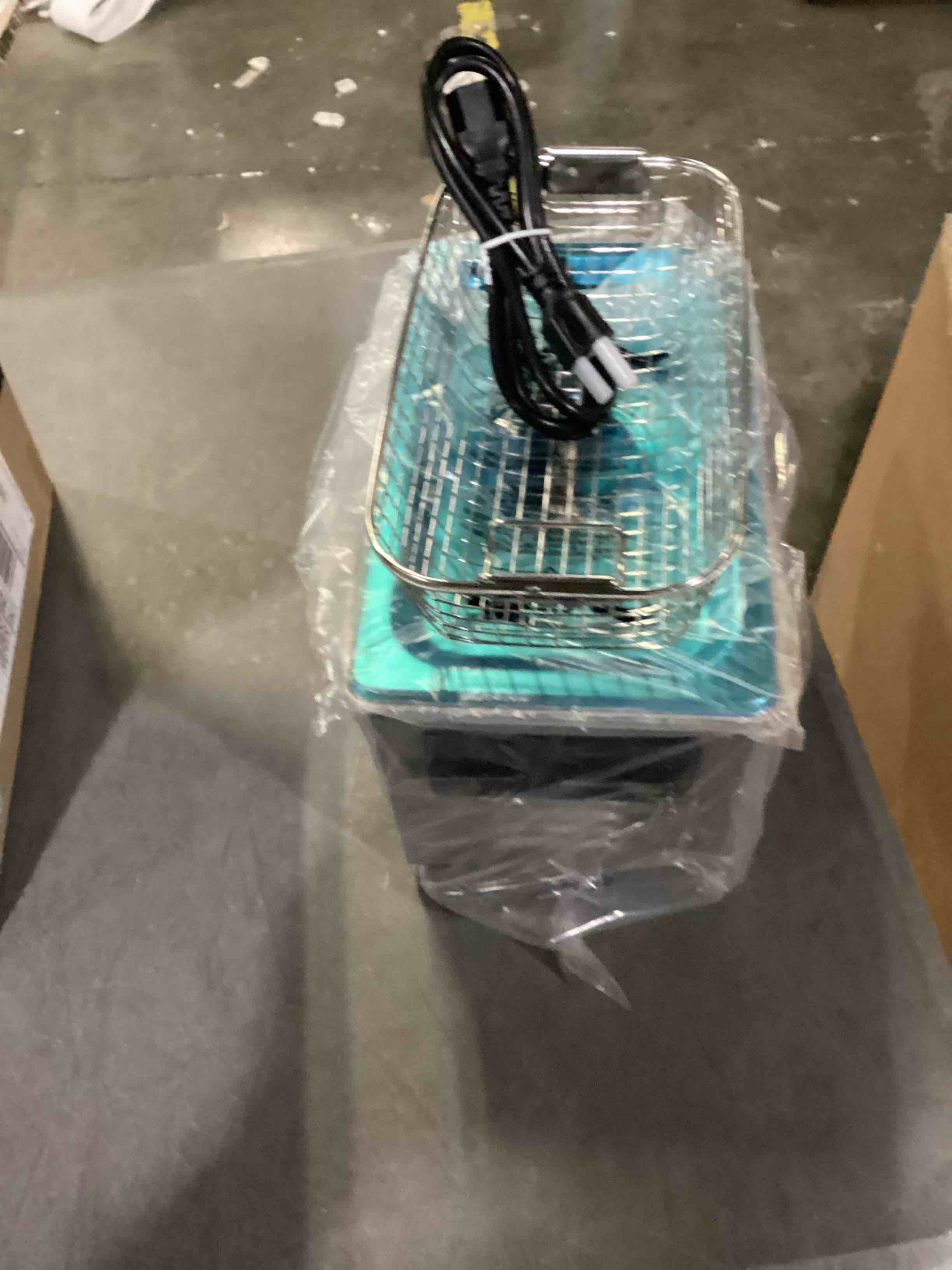 https://s3.amazonaws.com/lotting-images-prod/bidfta/ORG6870132_1731681261188.jpeg