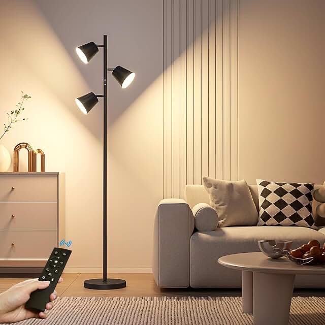 floor lamp. missing shade pieces