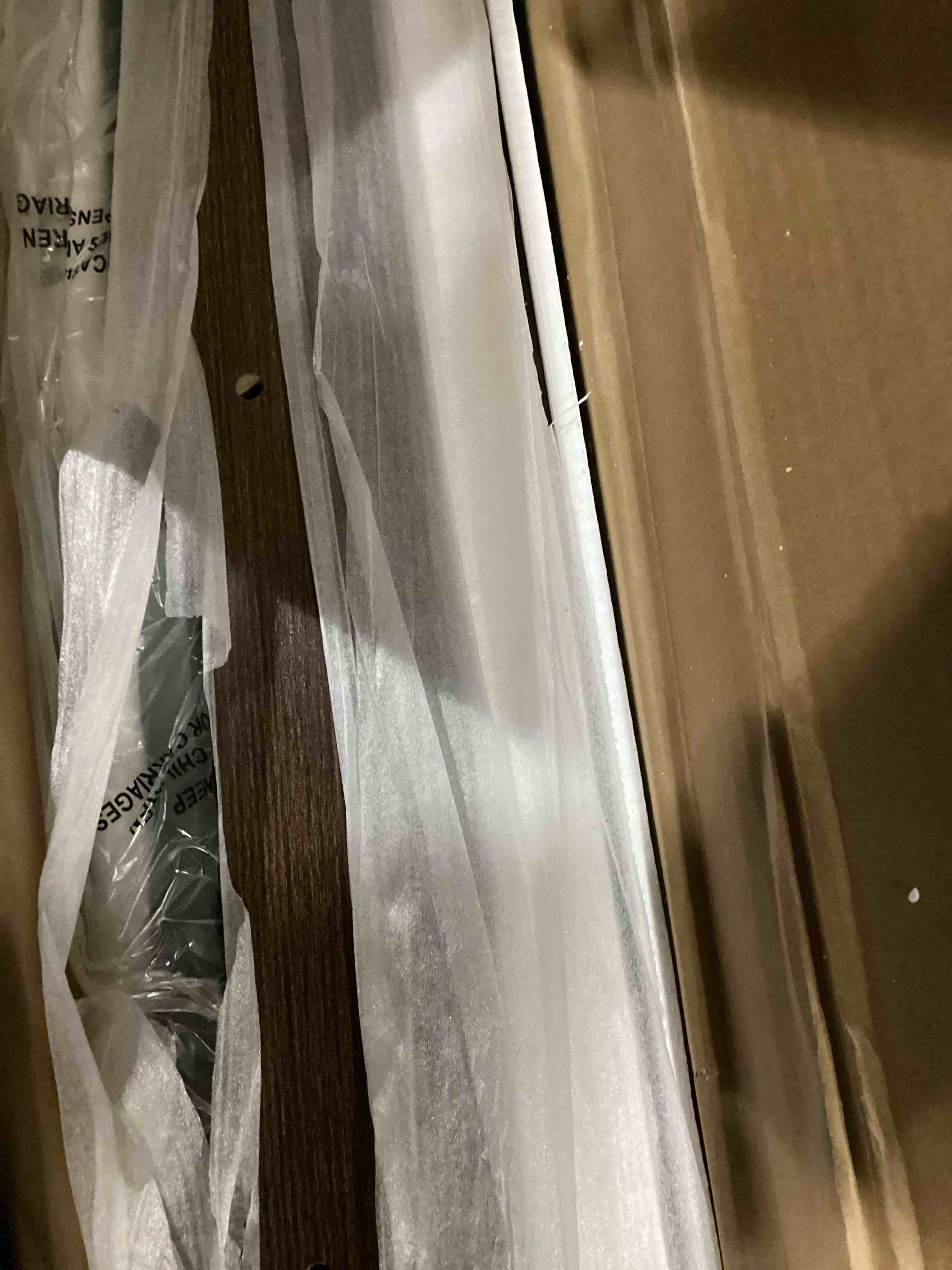 https://s3.amazonaws.com/lotting-images-prod/bidfta/ORG6871412_1732730336133.jpeg