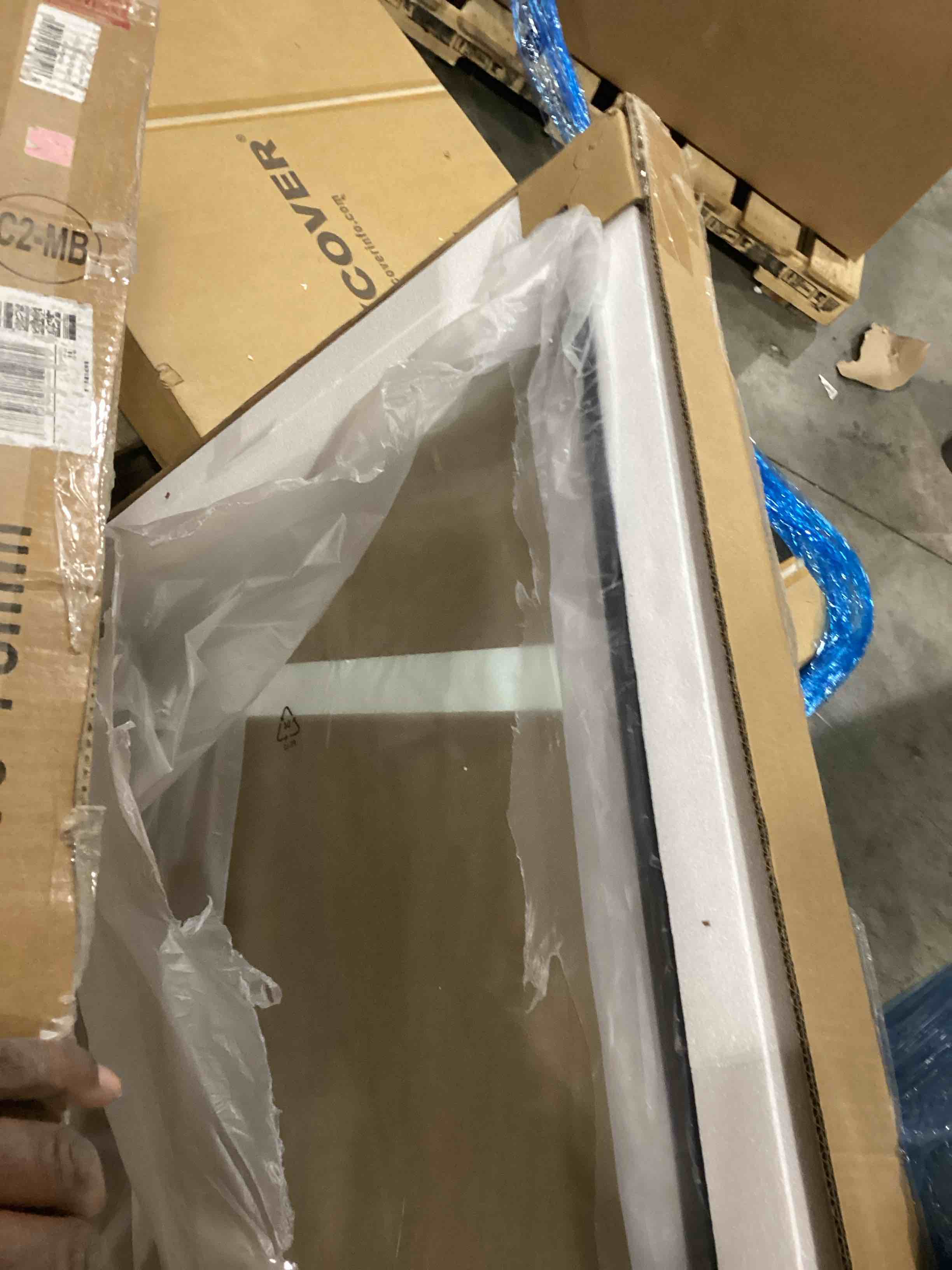 https://s3.amazonaws.com/lotting-images-prod/bidfta/ORG6871539_1732905629376.jpeg