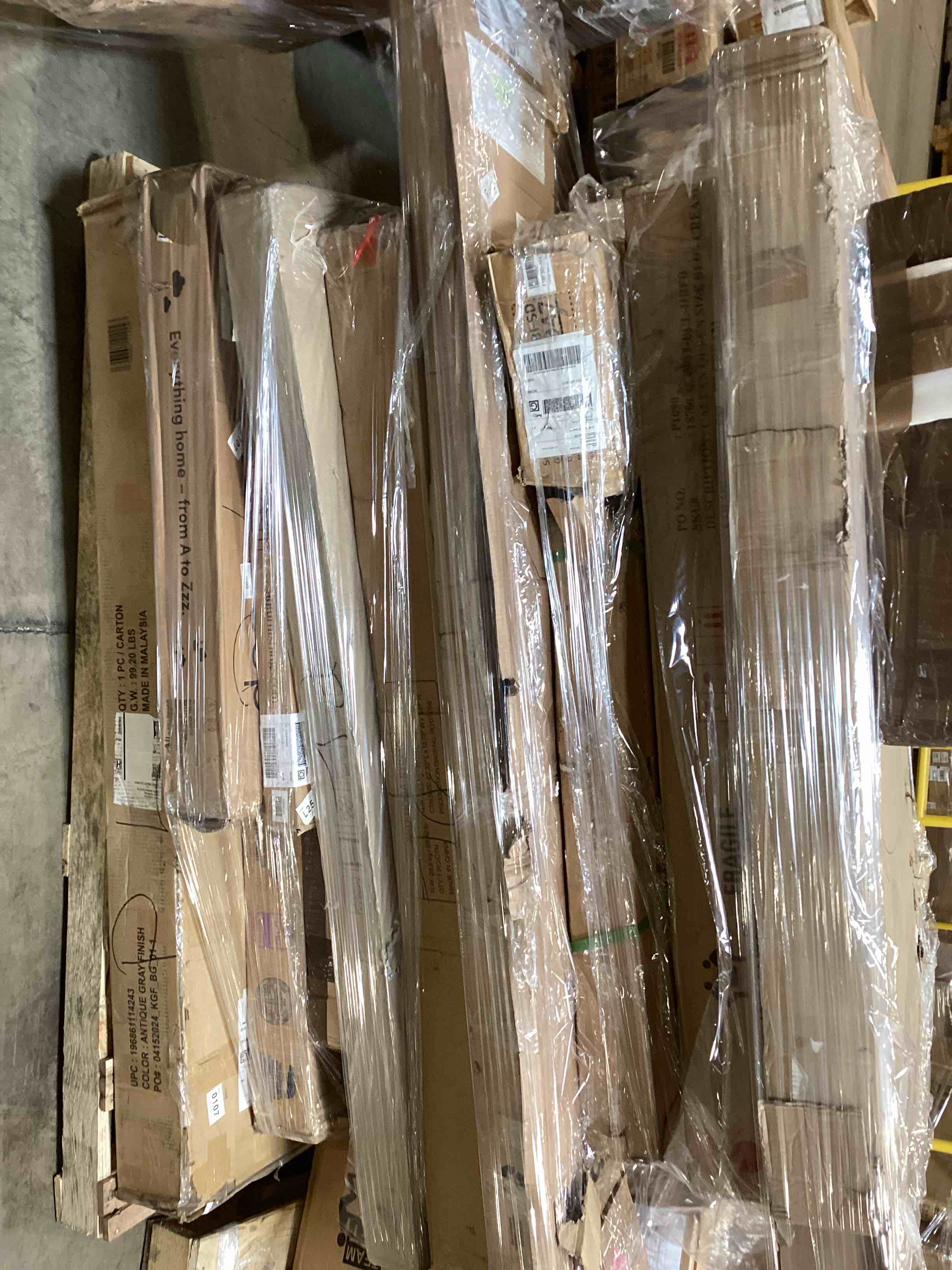 pallet lot, misc, incomplete, furniture pieces and sets