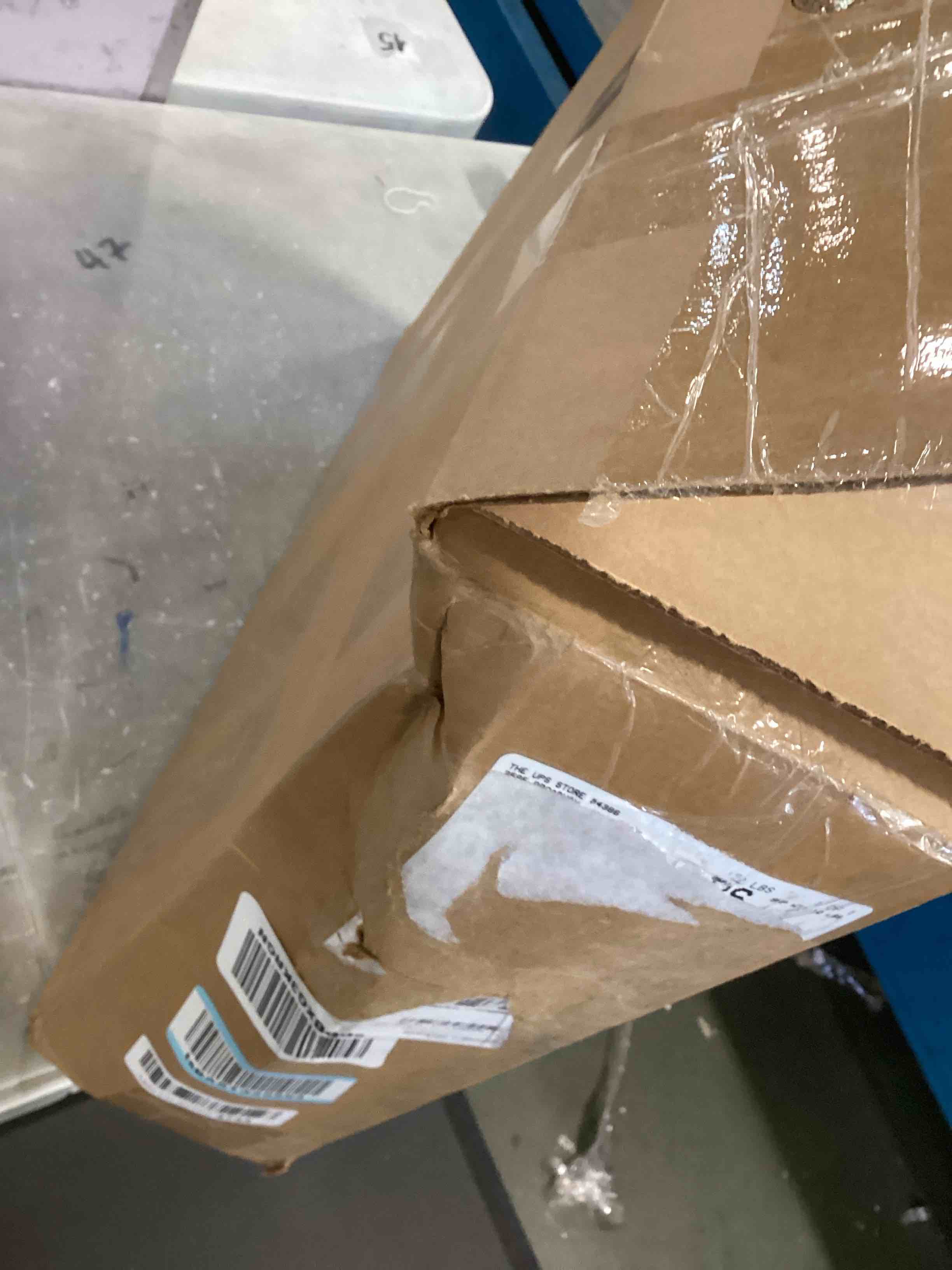 https://s3.amazonaws.com/lotting-images-prod/bidfta/PNK0000113_1724090780528.jpeg