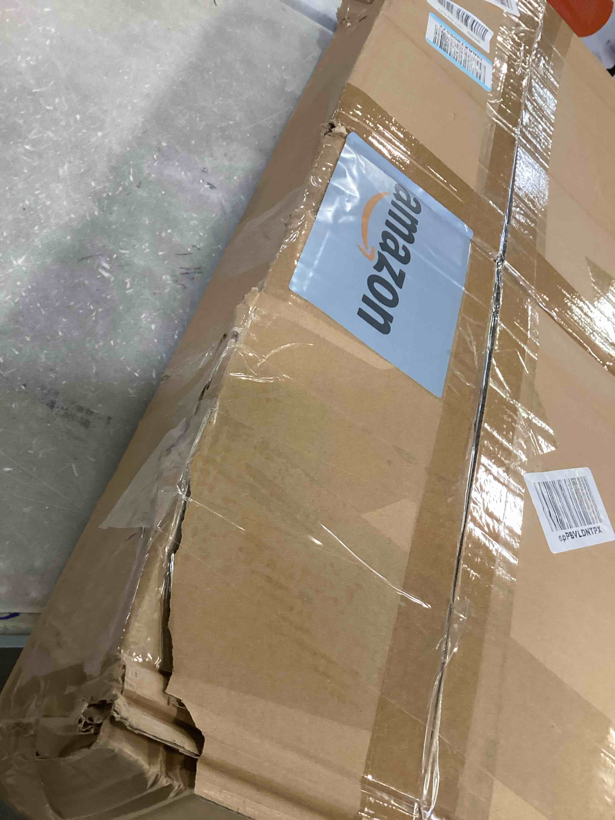 https://s3.amazonaws.com/lotting-images-prod/bidfta/PNK0000209_1724077768933.jpeg