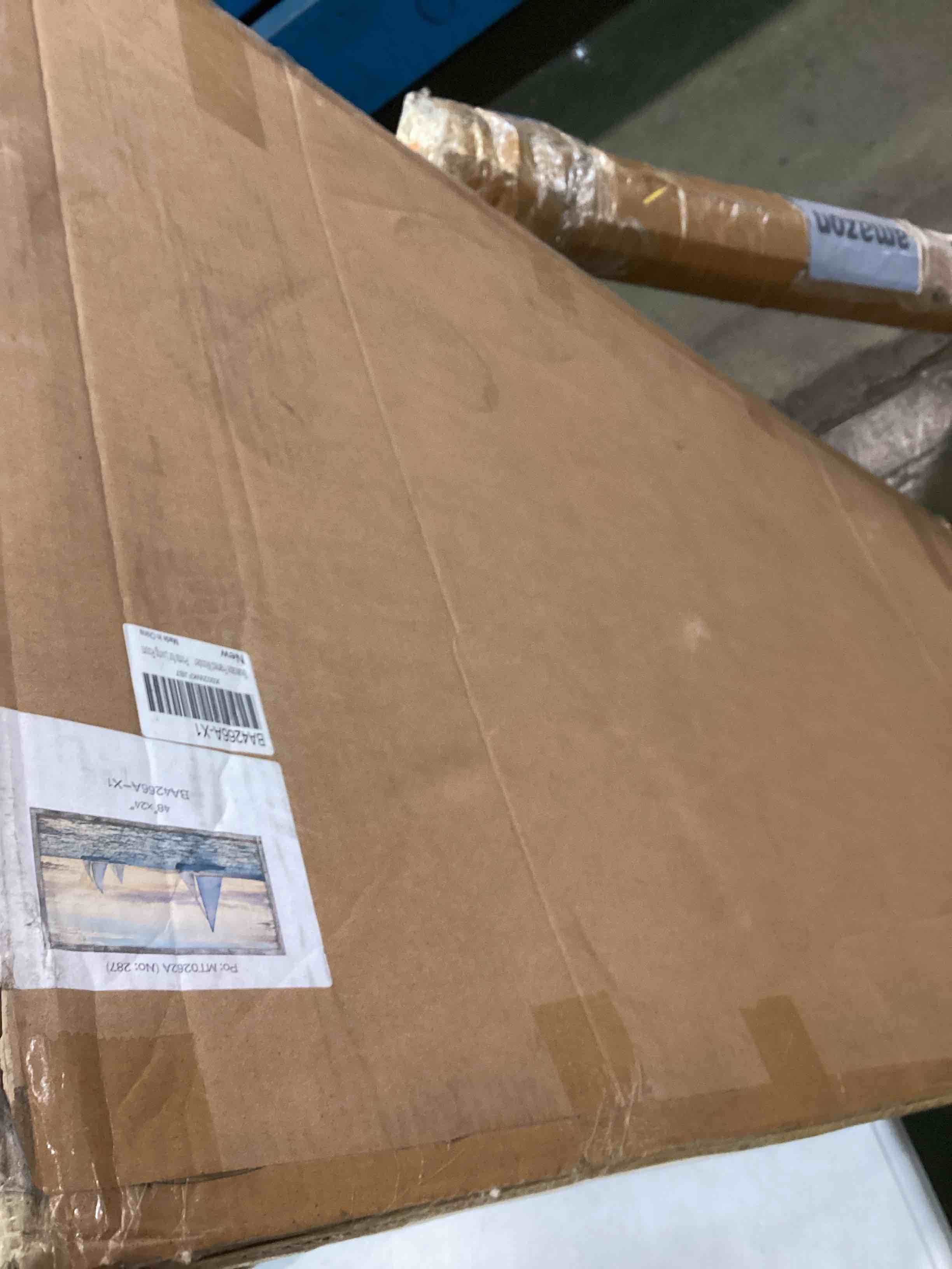 https://s3.amazonaws.com/lotting-images-prod/bidfta/PNK0001415_1723207835045.jpeg
