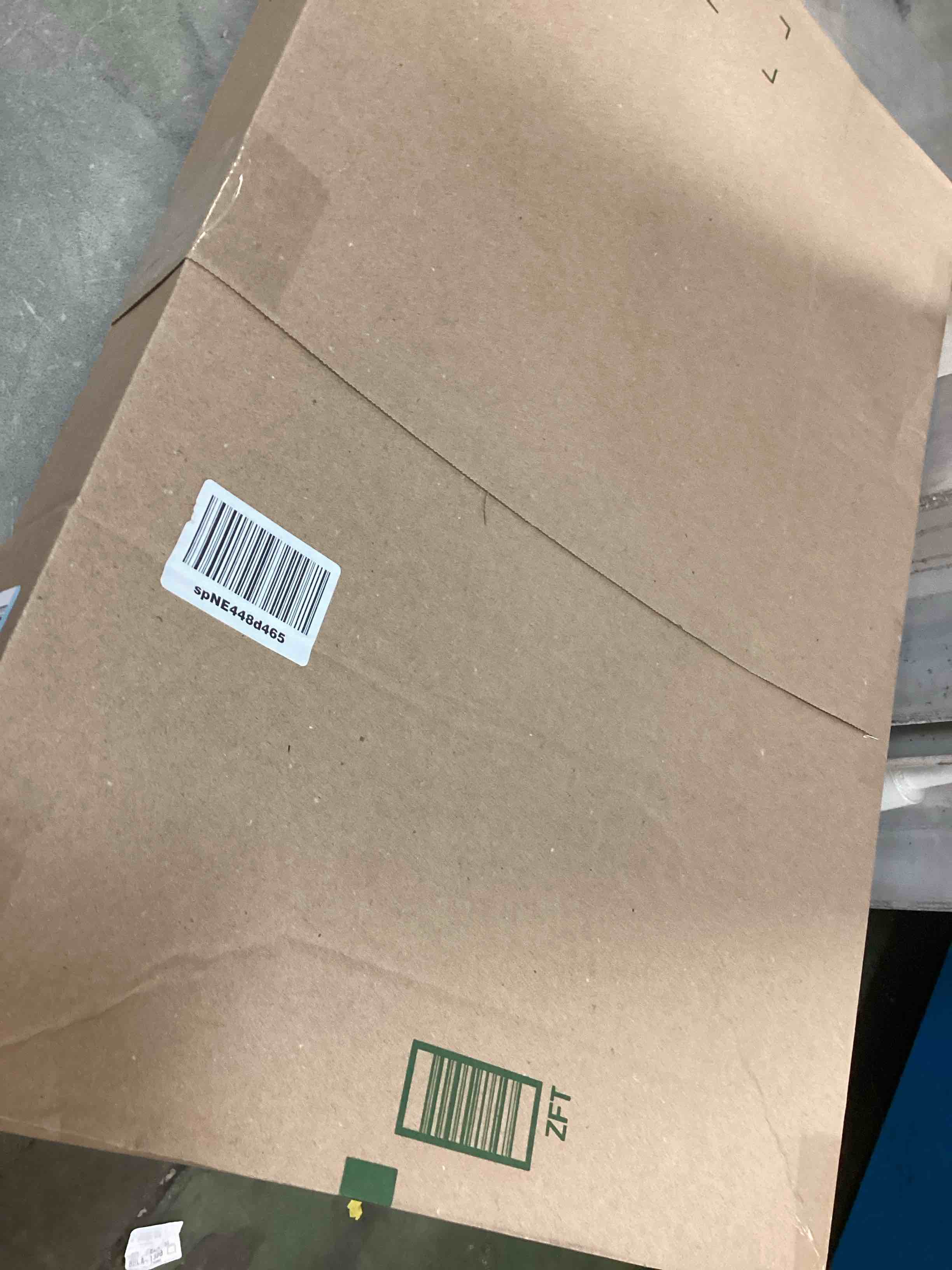 https://s3.amazonaws.com/lotting-images-prod/bidfta/PNK0001781_1723043348938.jpeg