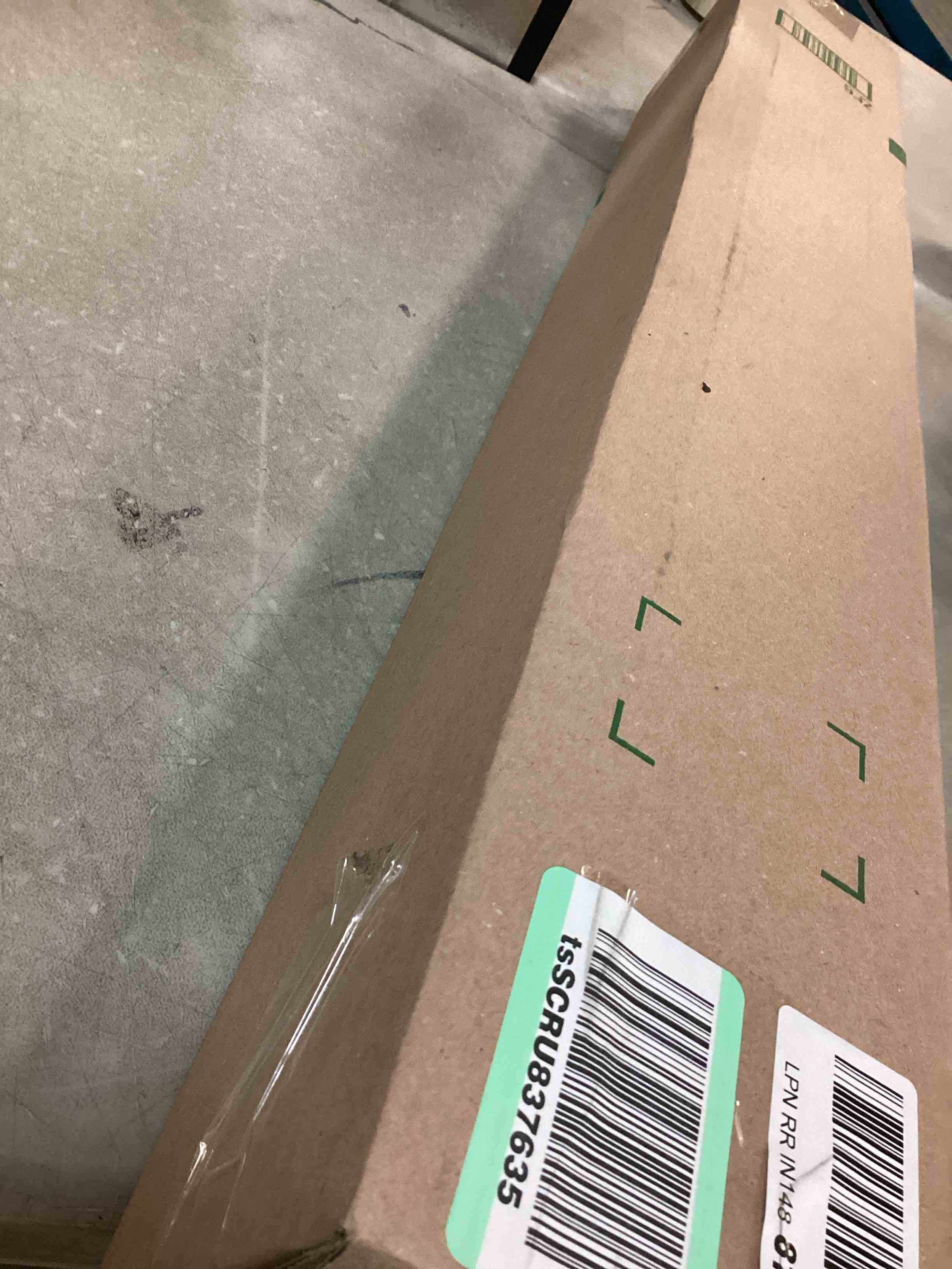 https://s3.amazonaws.com/lotting-images-prod/bidfta/PNK0001868_1723032270394.jpeg