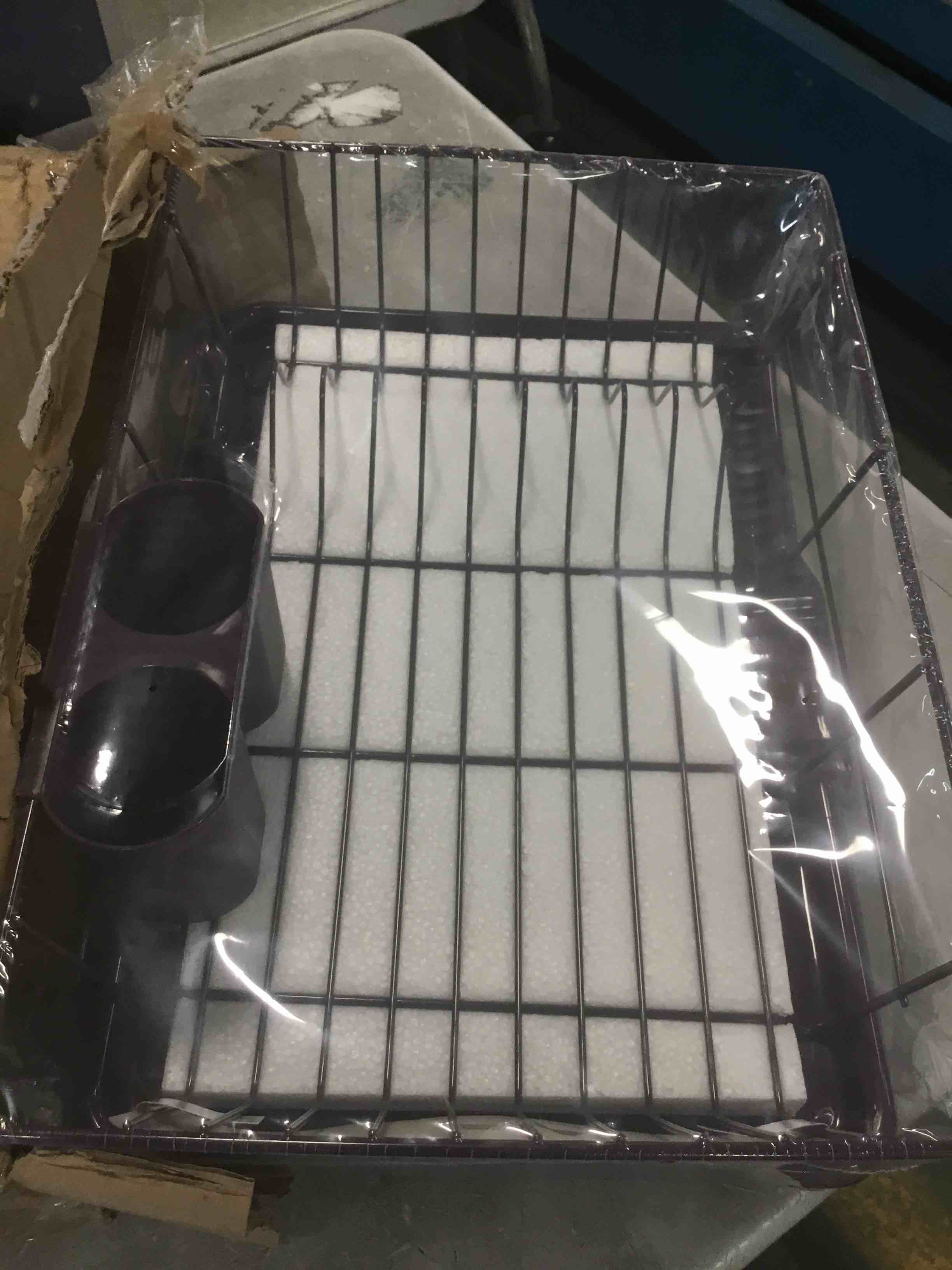 https://s3.amazonaws.com/lotting-images-prod/bidfta/PNK0002226_1724164908115.jpeg