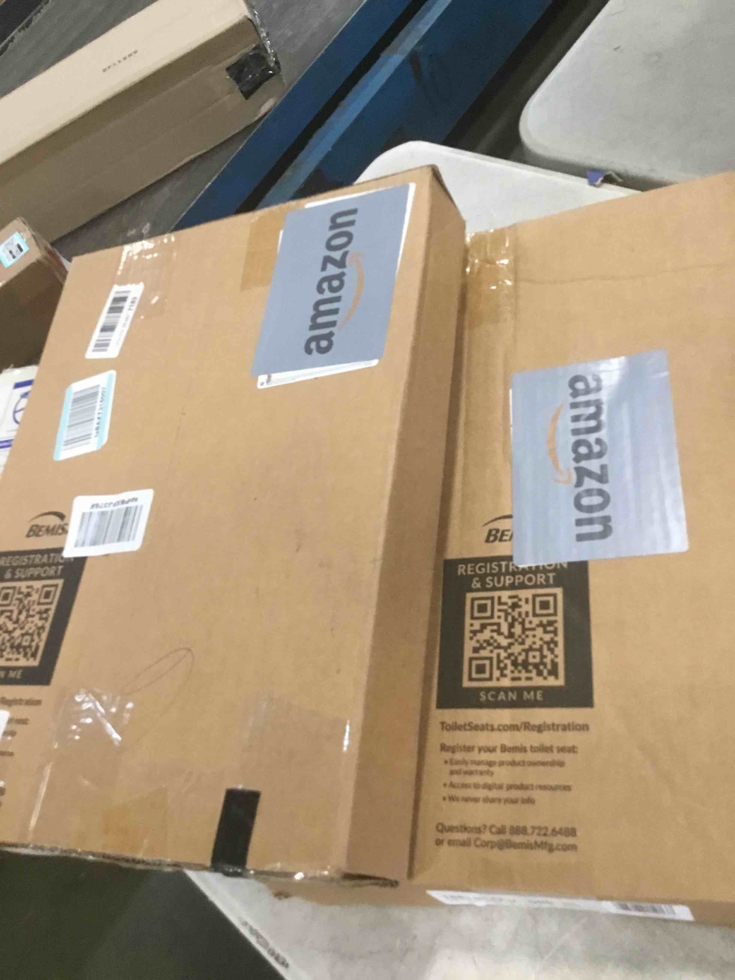 https://s3.amazonaws.com/lotting-images-prod/bidfta/PNK0002441_1724079405706.jpeg