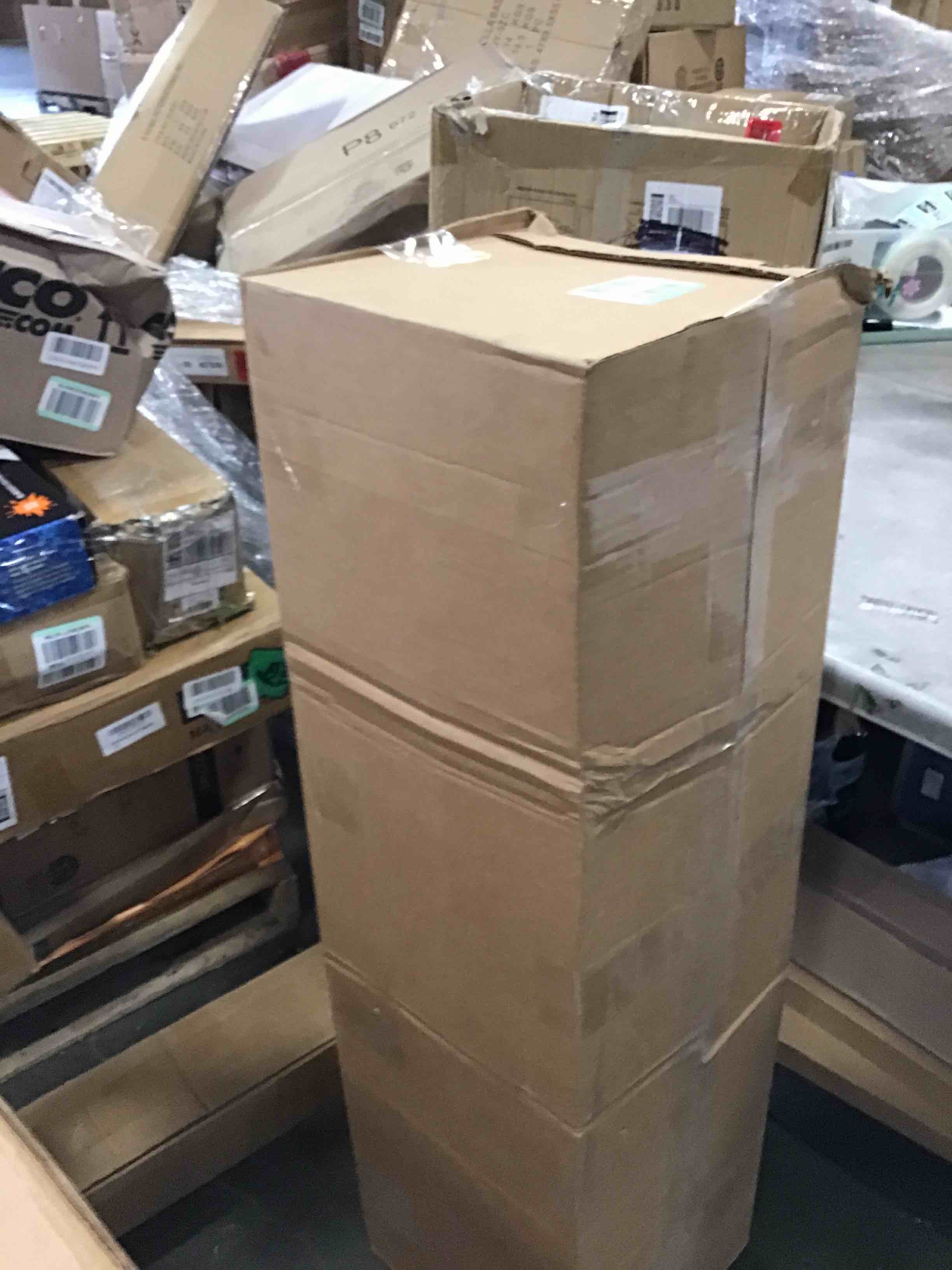 https://s3.amazonaws.com/lotting-images-prod/bidfta/PNK0003483_1723052562785.jpeg