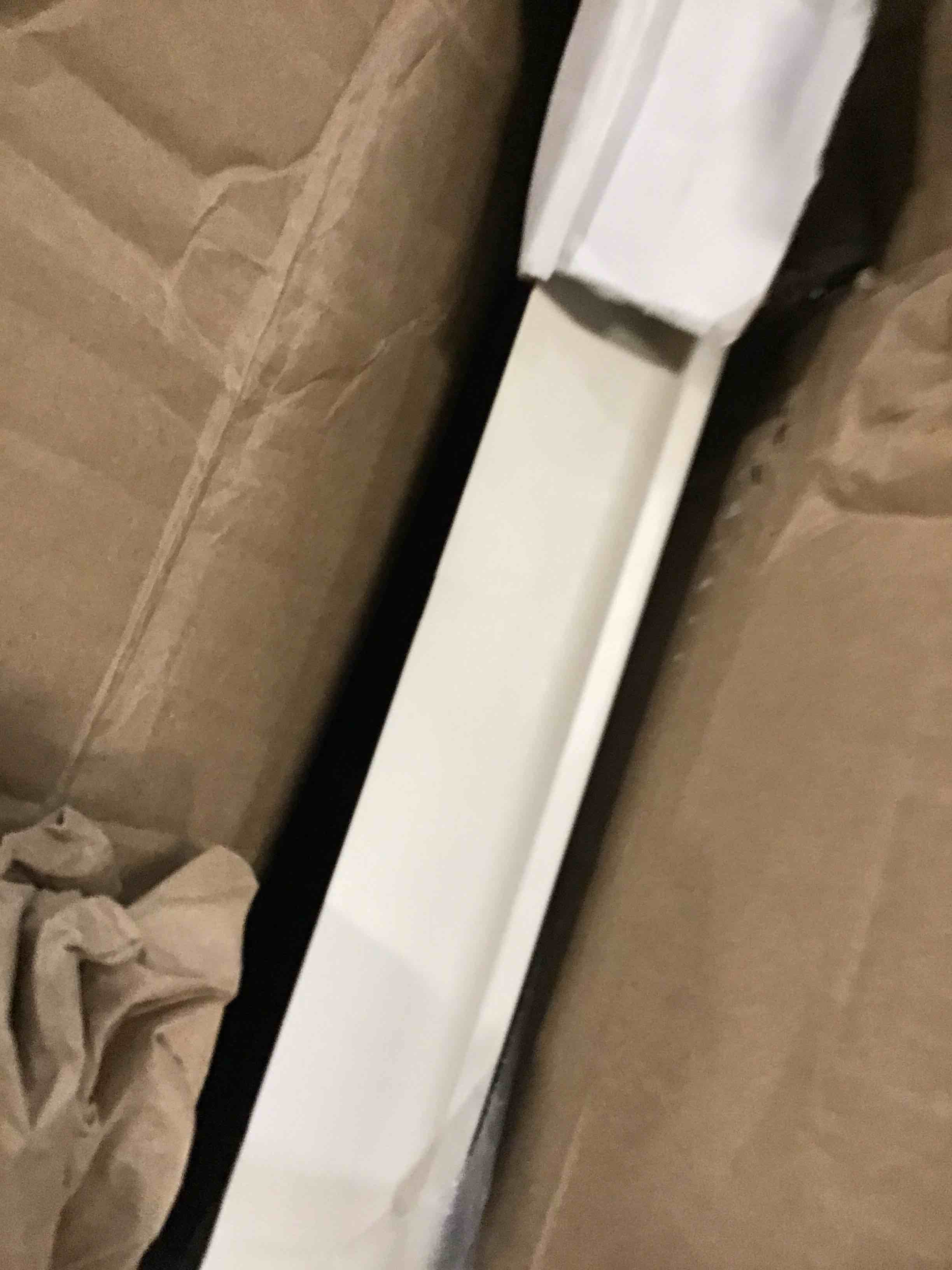 https://s3.amazonaws.com/lotting-images-prod/bidfta/PNK0003839_1722960093790.jpeg
