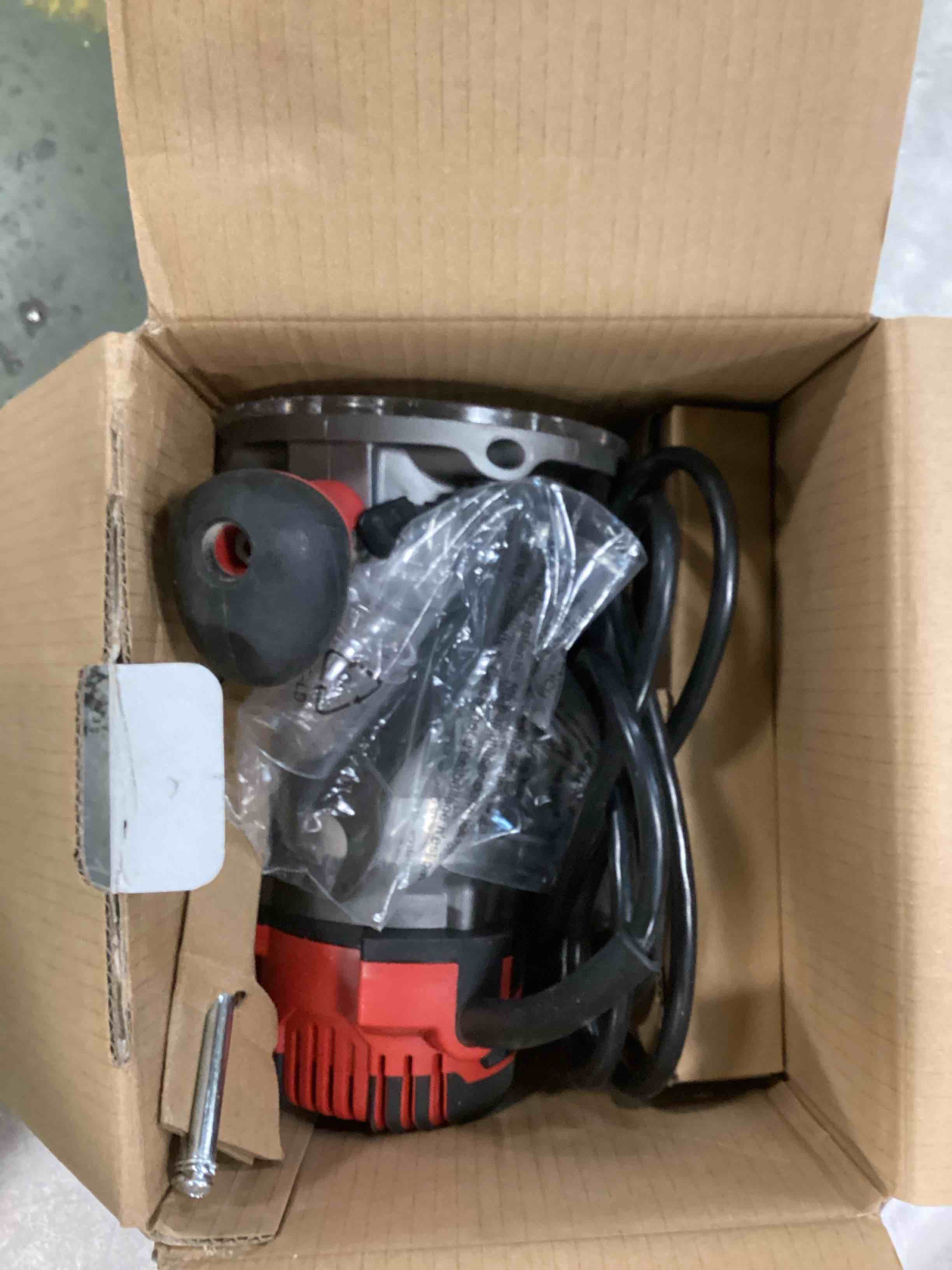 https://s3.amazonaws.com/lotting-images-prod/bidfta/PNK0004573_1723866264320.jpeg