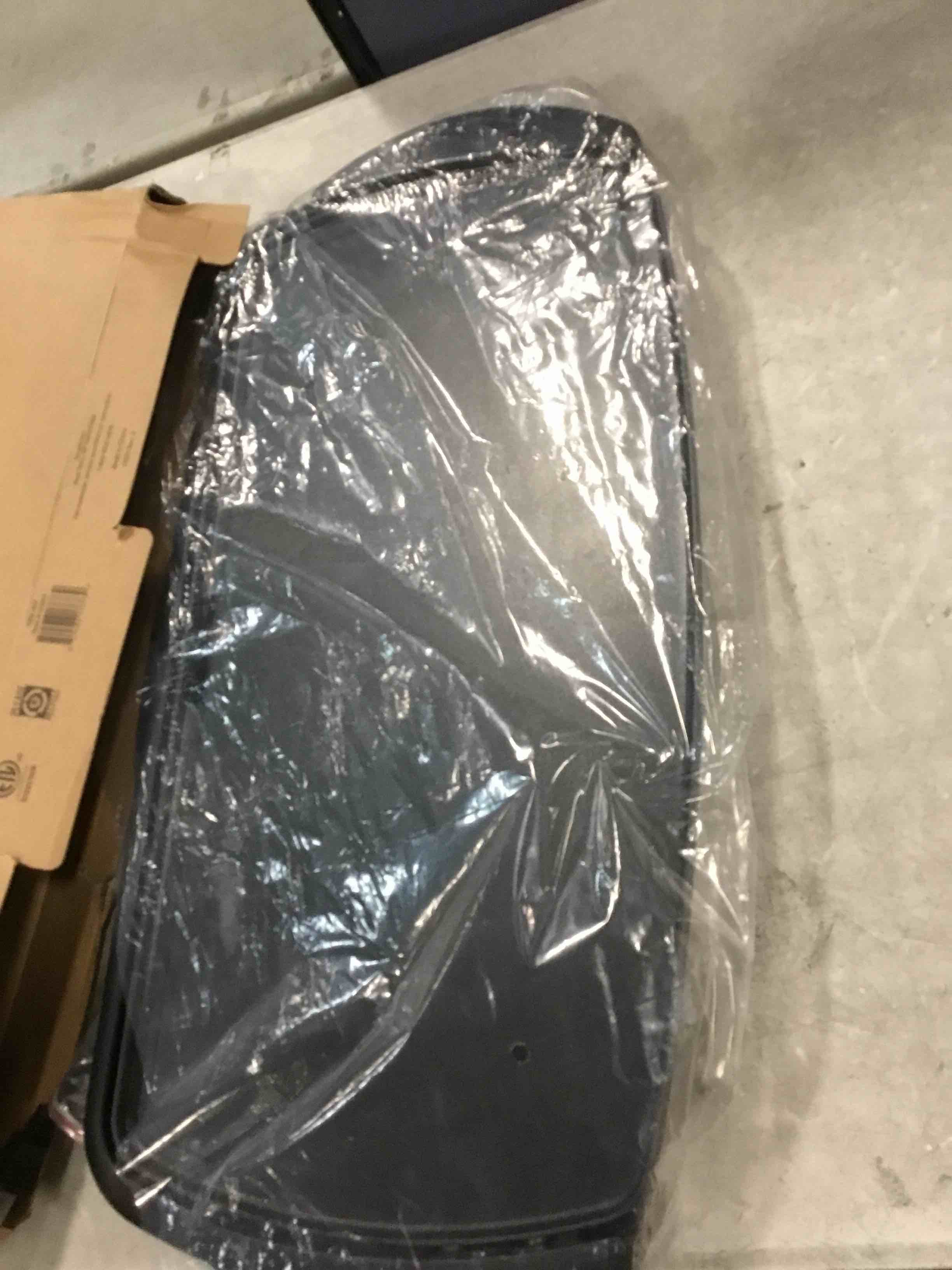 https://s3.amazonaws.com/lotting-images-prod/bidfta/PNK0005000_1723516100247.jpeg