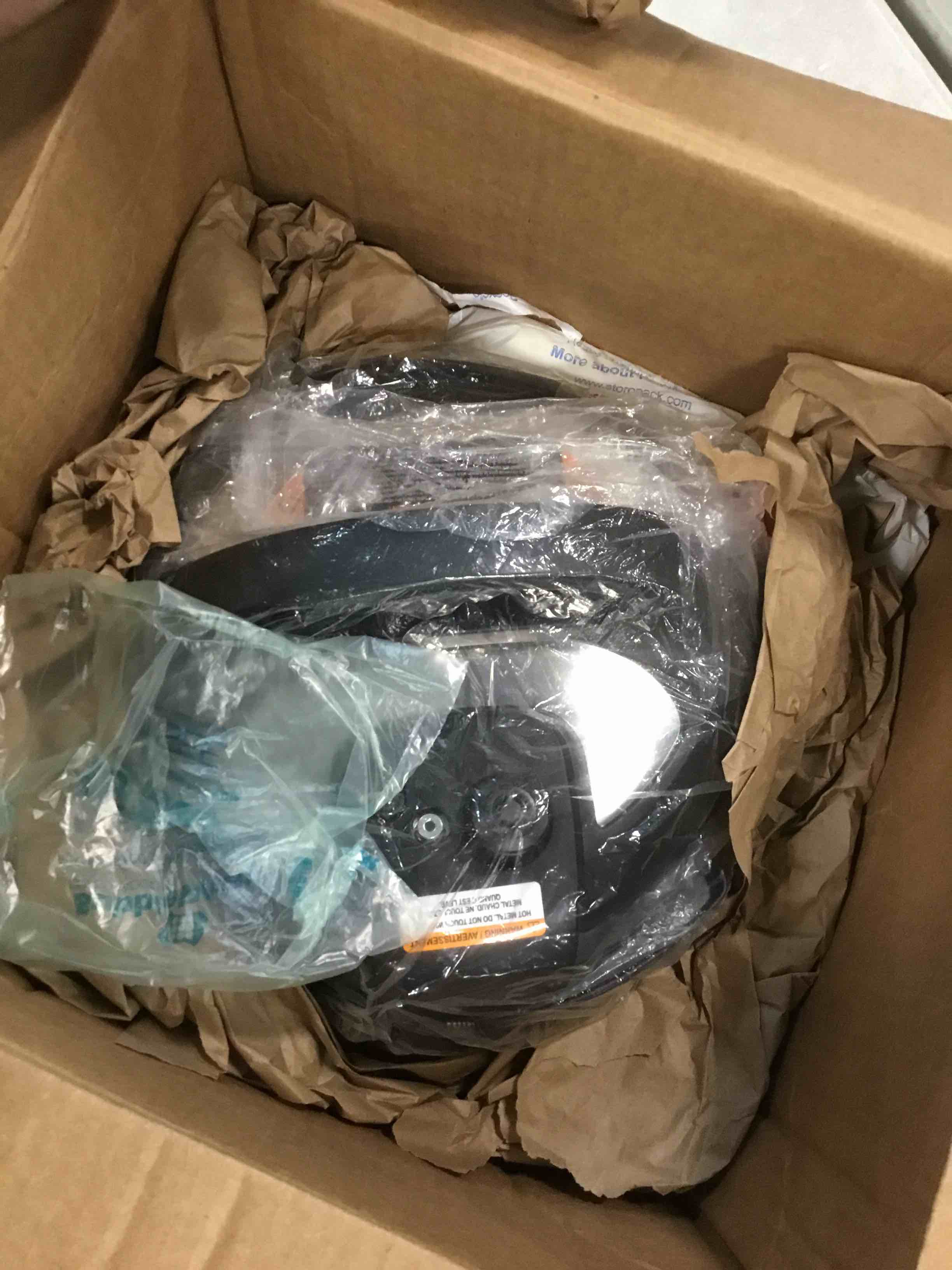 https://s3.amazonaws.com/lotting-images-prod/bidfta/PNK0005262_1723250496840.jpeg