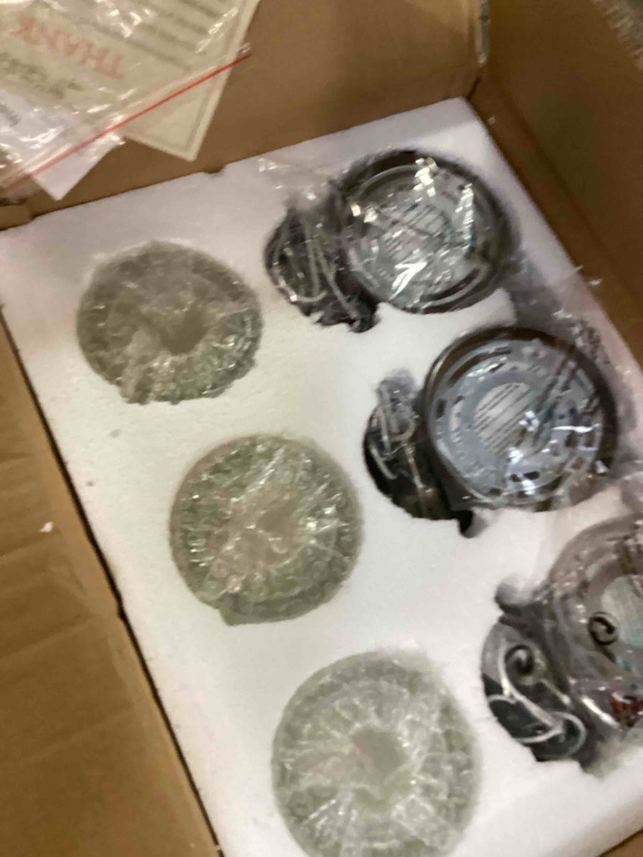 https://s3.amazonaws.com/lotting-images-prod/bidfta/PNK0006412_1723810962182.jpeg