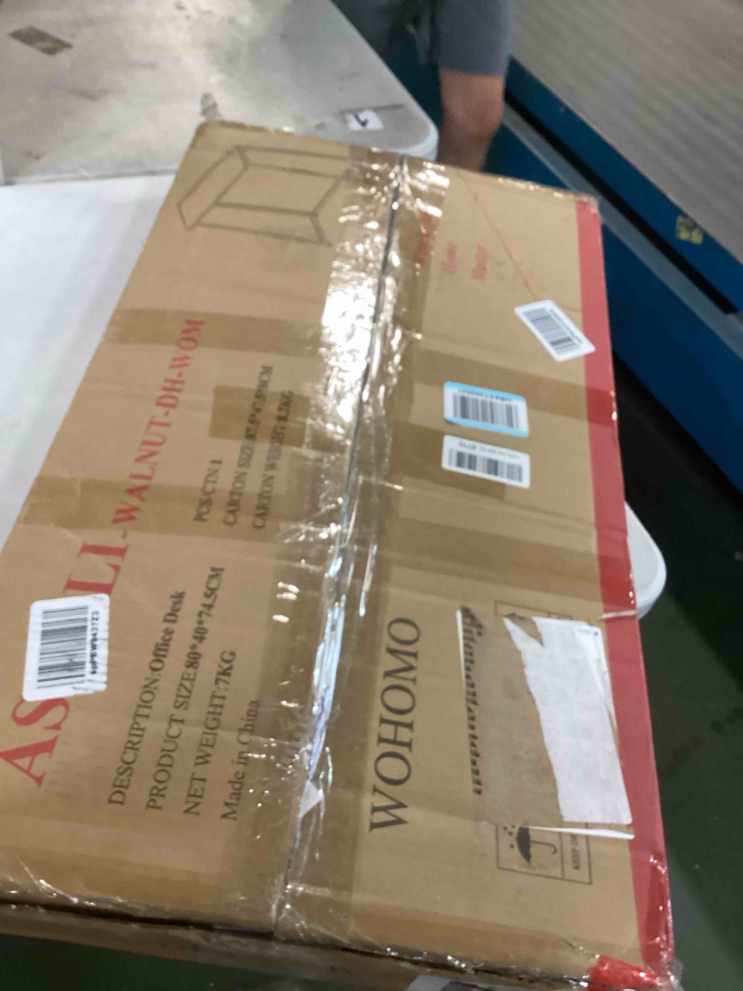 https://s3.amazonaws.com/lotting-images-prod/bidfta/PNK0006729_1723656526630.jpeg