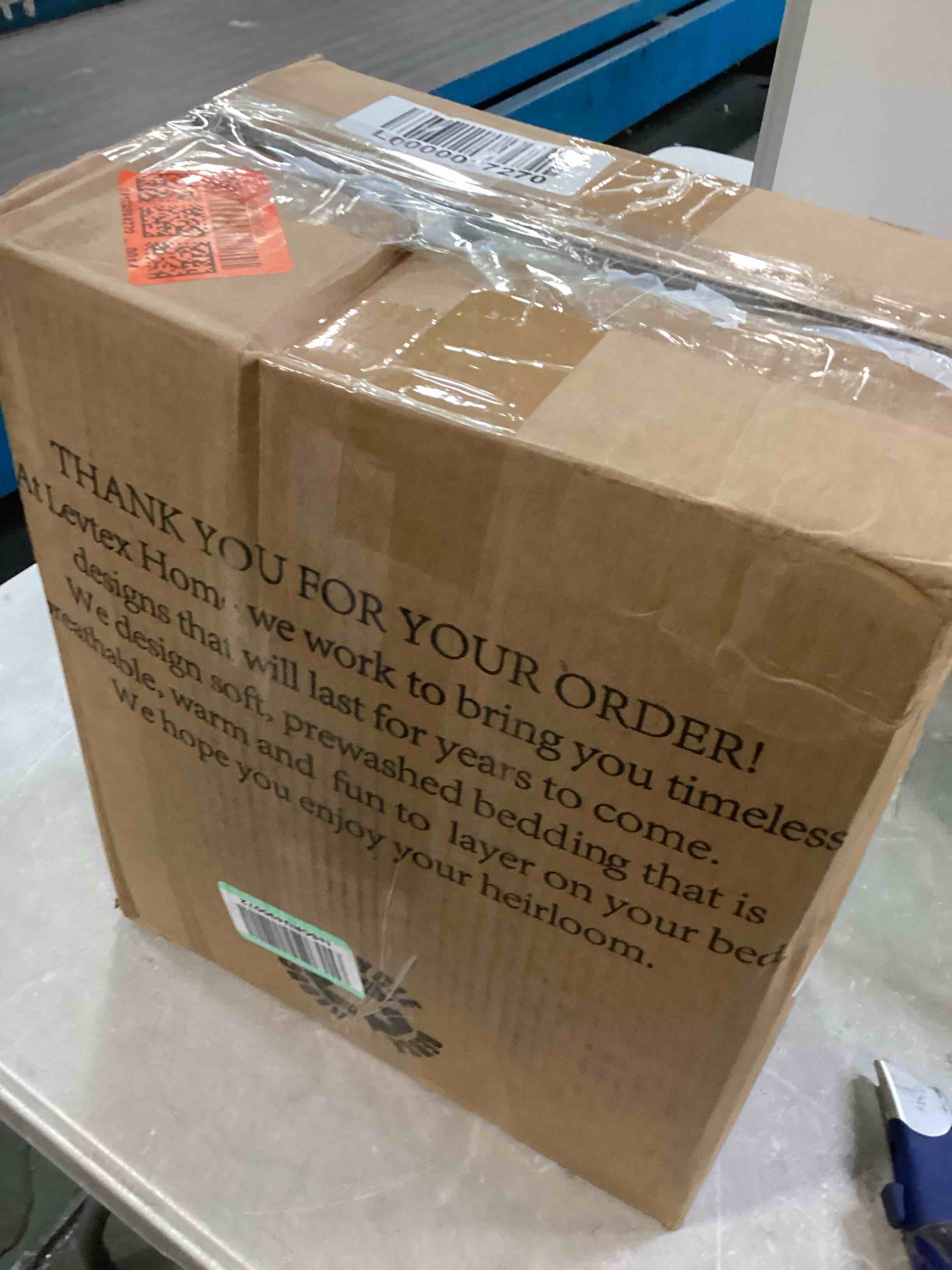 https://s3.amazonaws.com/lotting-images-prod/bidfta/PNK0006926_1723571951944.jpeg