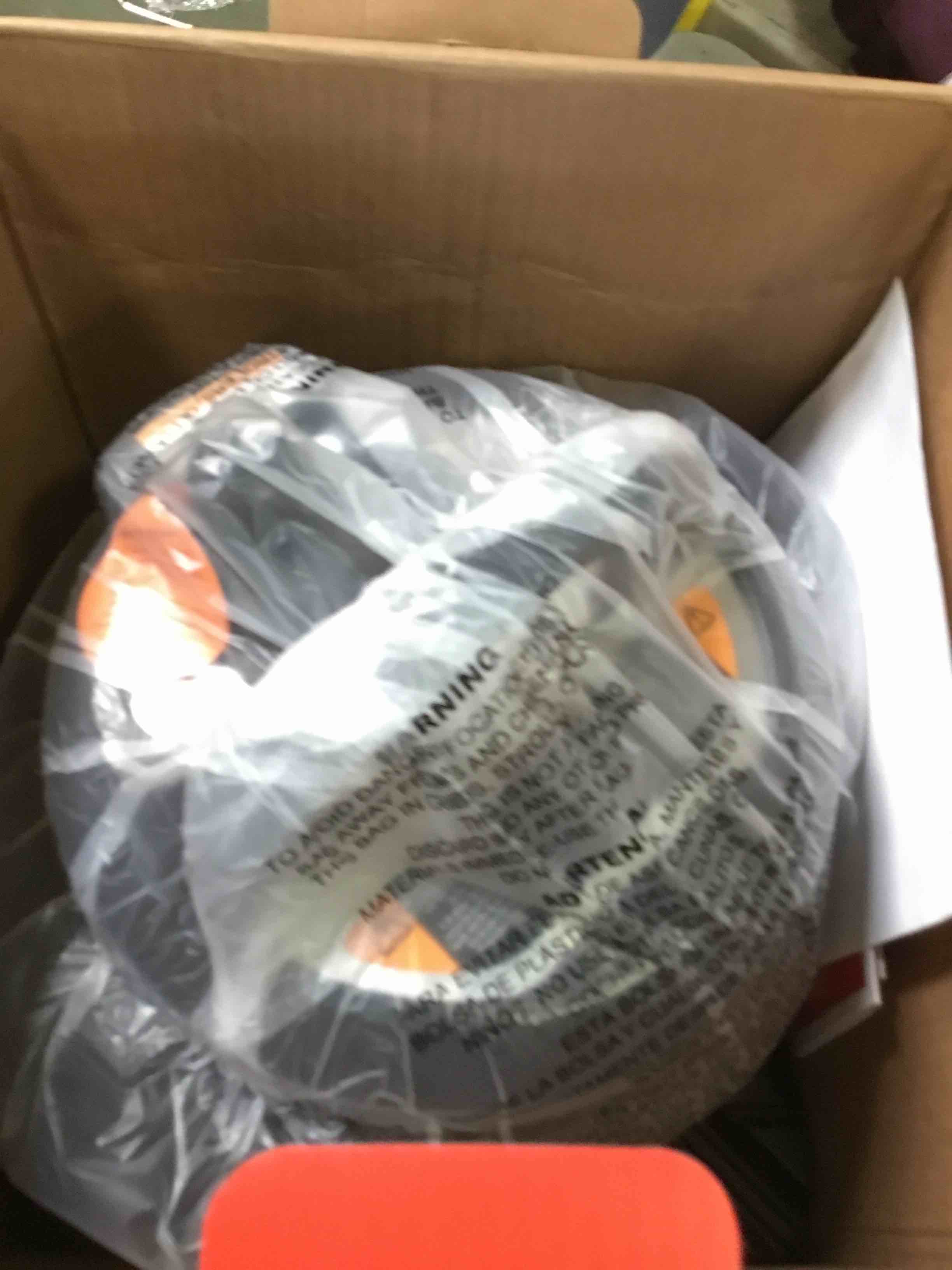 https://s3.amazonaws.com/lotting-images-prod/bidfta/PNK0011147_1724338073203.jpeg