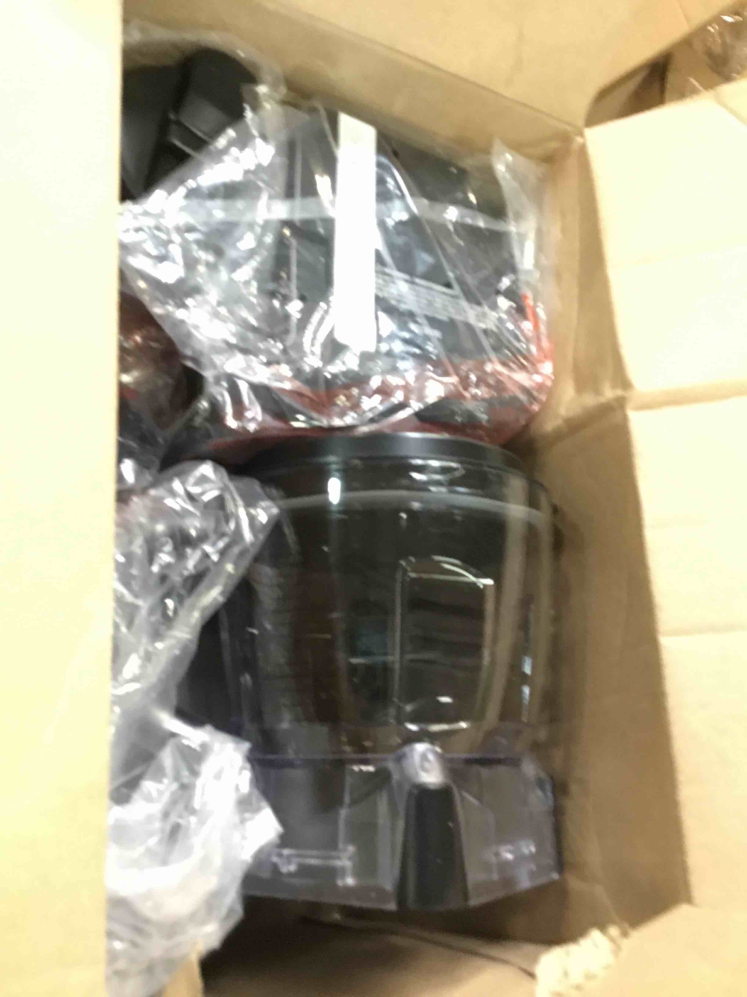 https://s3.amazonaws.com/lotting-images-prod/bidfta/PNK0011185_1724332513035.jpeg