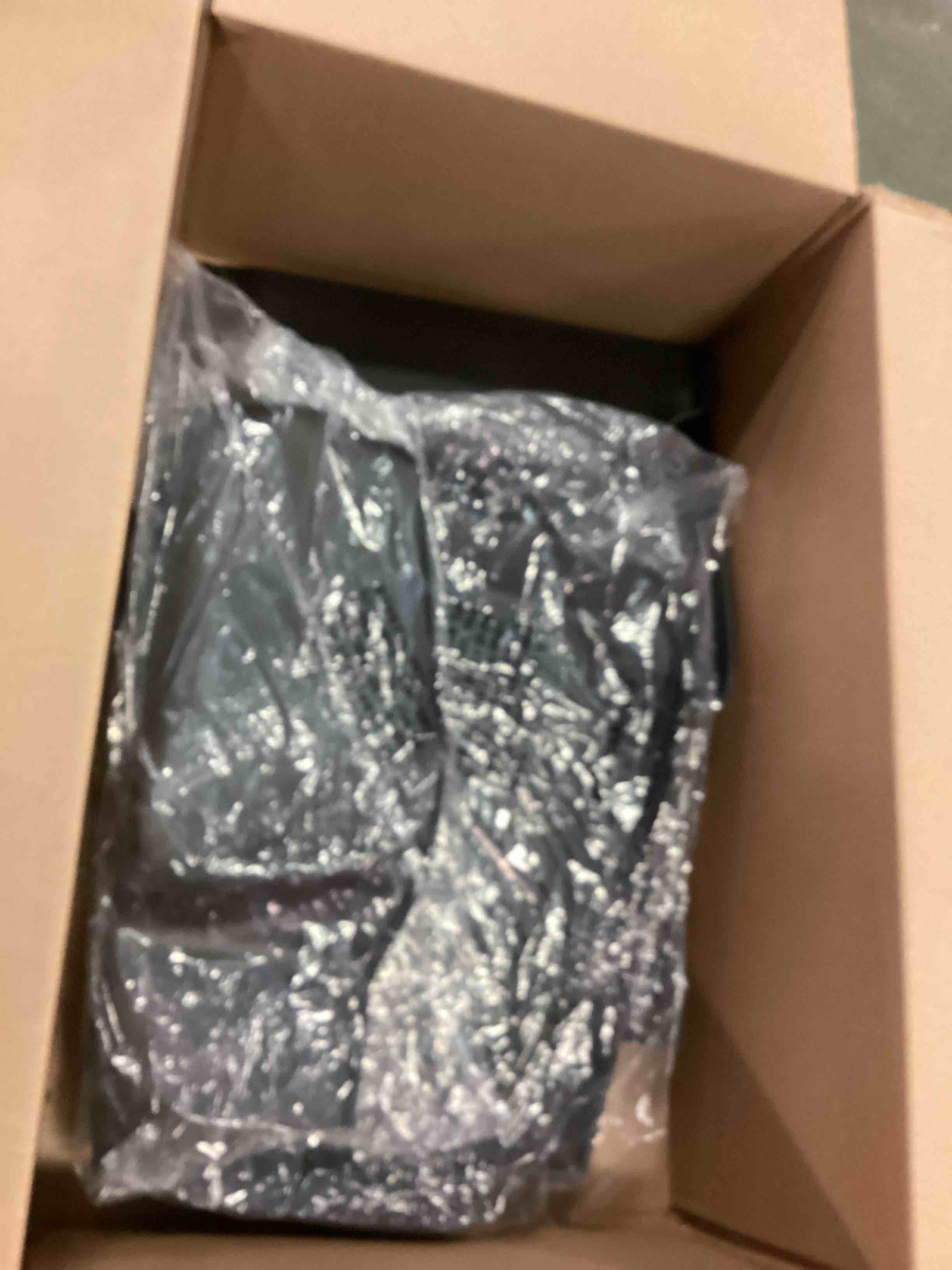https://s3.amazonaws.com/lotting-images-prod/bidfta/PNK0011298_1723751380400.jpeg