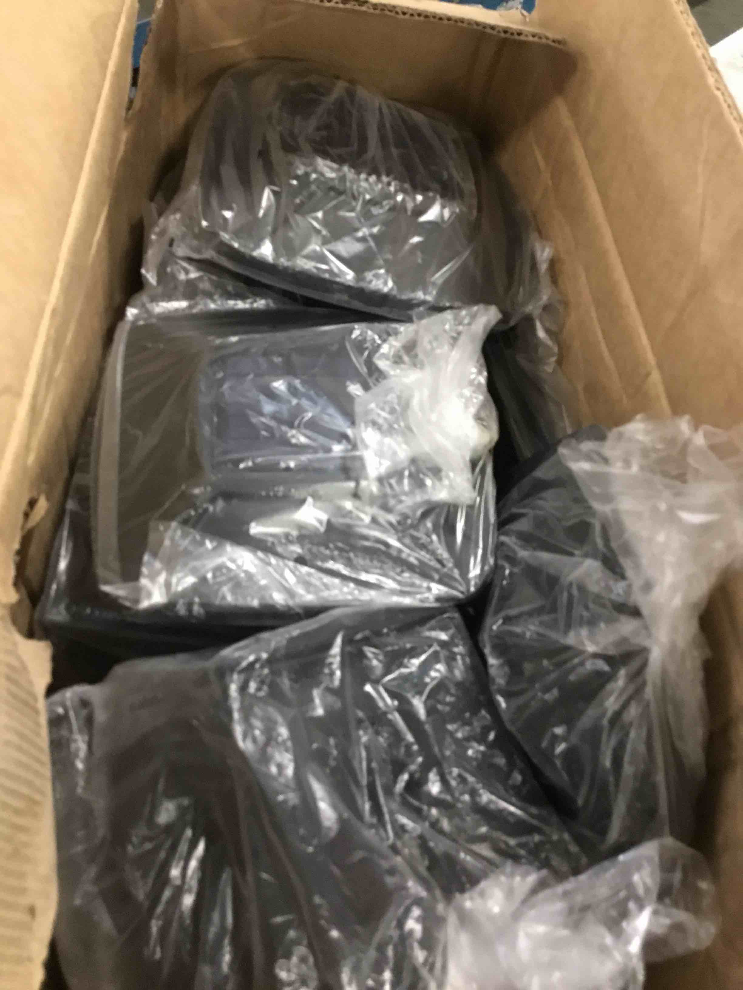 https://s3.amazonaws.com/lotting-images-prod/bidfta/PNK0012261_1724418963021.jpeg