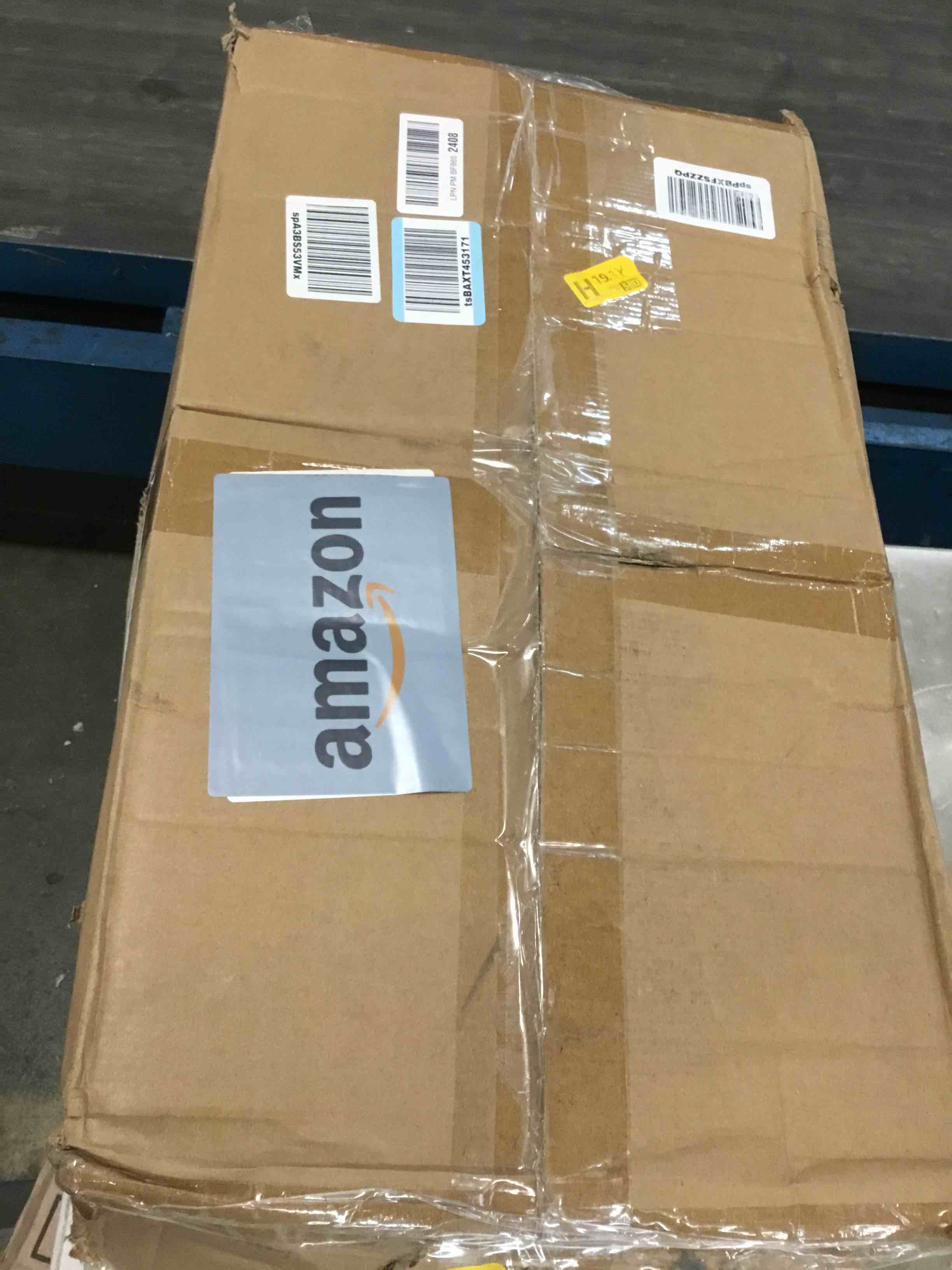 https://s3.amazonaws.com/lotting-images-prod/bidfta/PNK0012761_1724110436210.jpeg