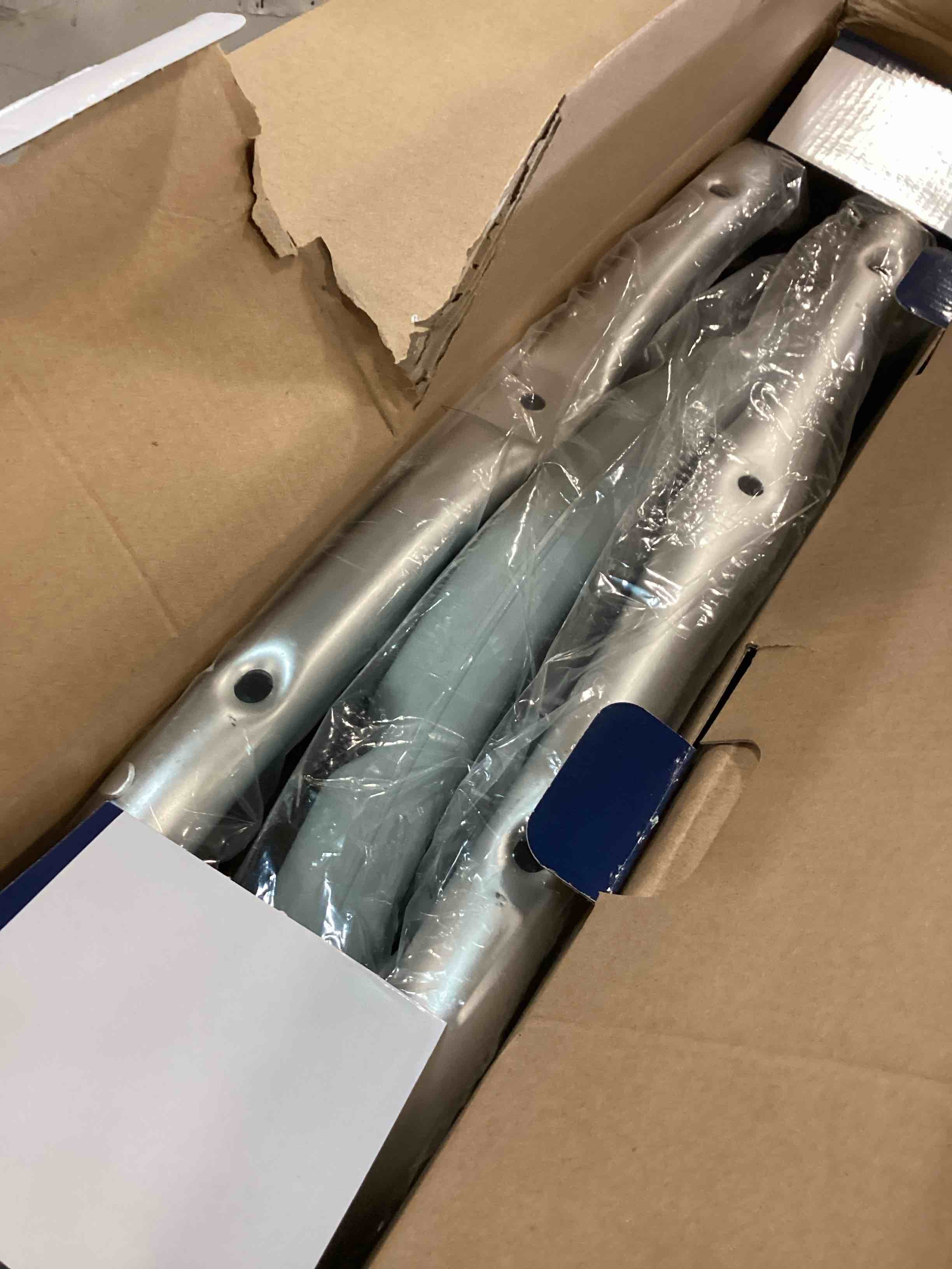 Drive Medical RTL12203KDR Shower Chair, Adjustable Shower Stool with Suction Feet, Shower Seat