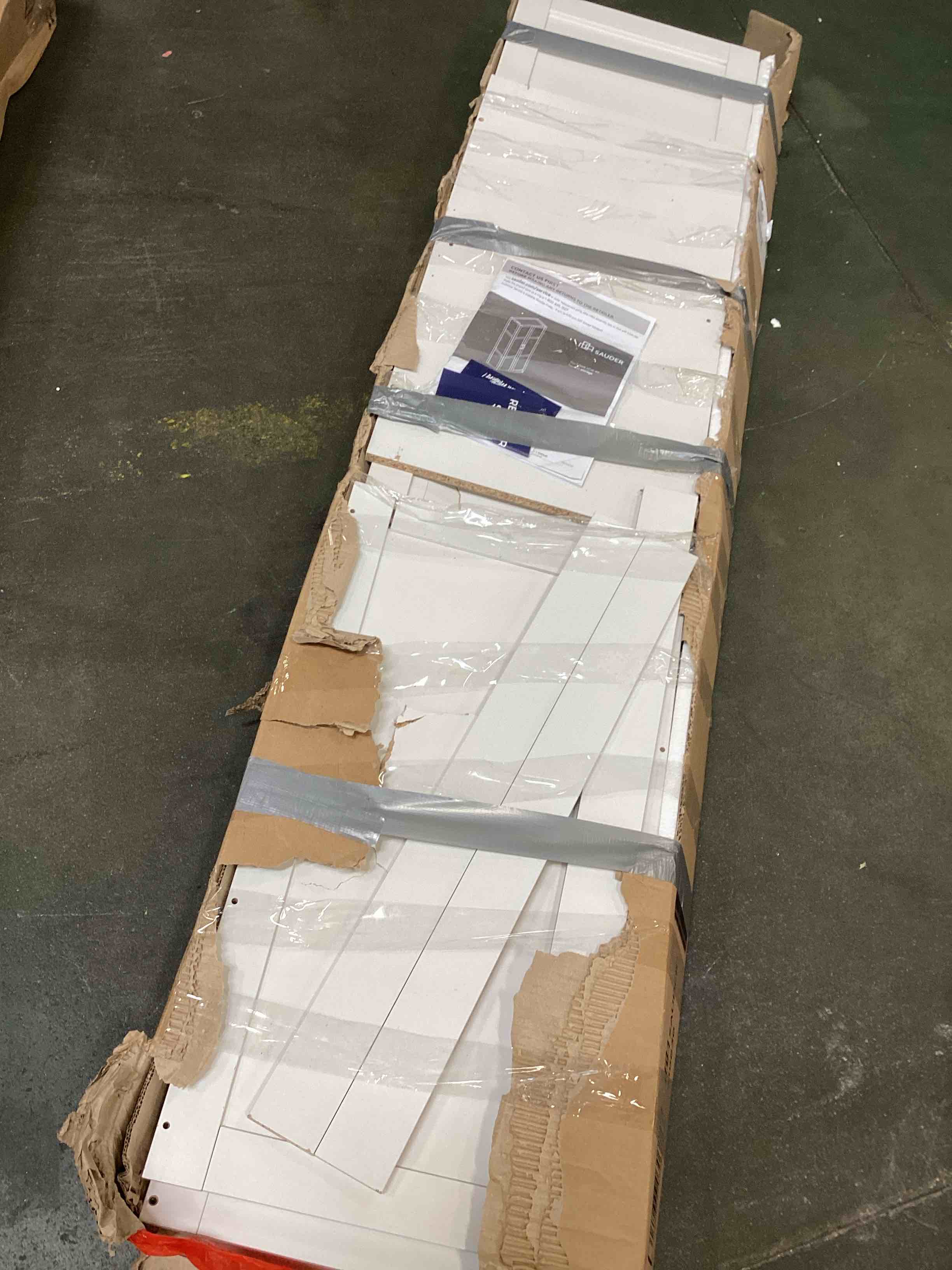 https://s3.amazonaws.com/lotting-images-prod/bidfta/PNK0014113_1724078042431.jpeg
